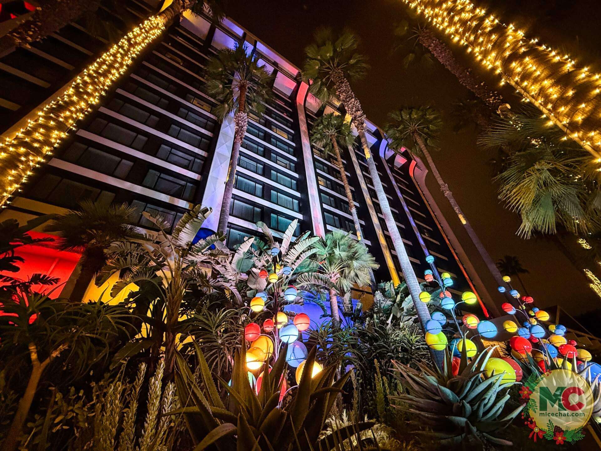 , DISNEYLAND UPDATE: Holiday Humbugs, Haunted Happenings & the Pricing Paradox