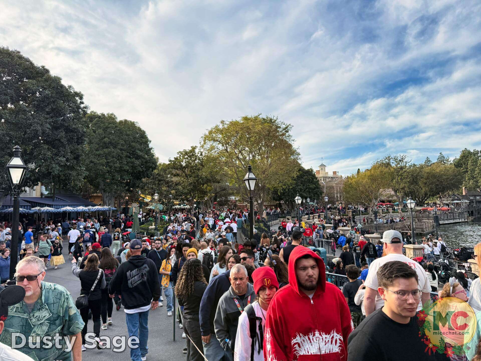 Haunted Mansion, DISNEYLAND UPDATE: Haunted Mansion Secrets, Holiday Hustle & What’s Next!