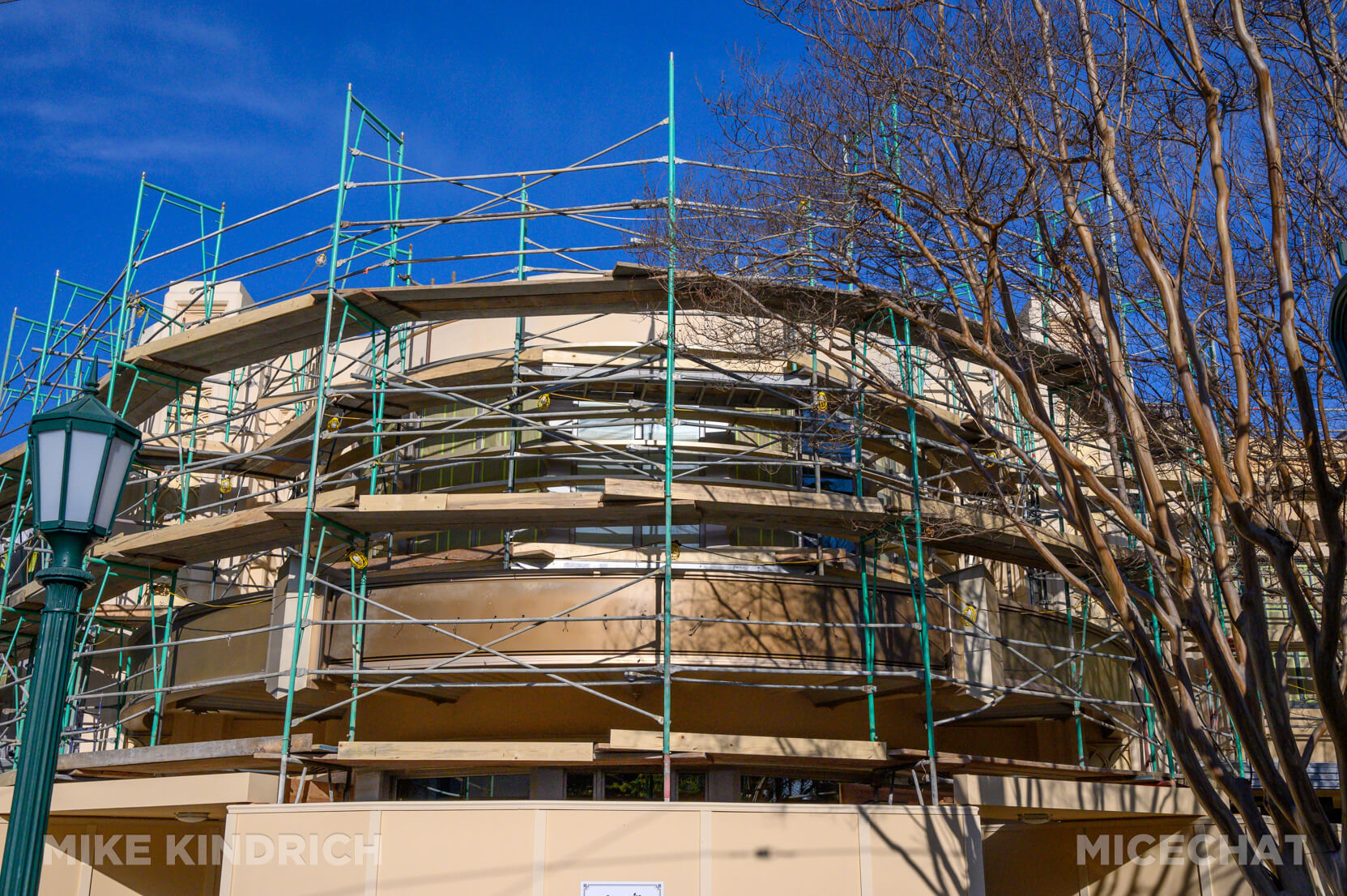 , DISNEYLAND UPDATE: I Do or I Don’t? Lunar Fun & Building the Future!