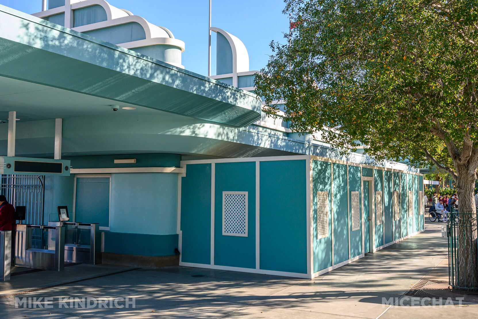 , DISNEYLAND UPDATE: I Do or I Don&rsquo;t? Lunar Fun & Building the Future!