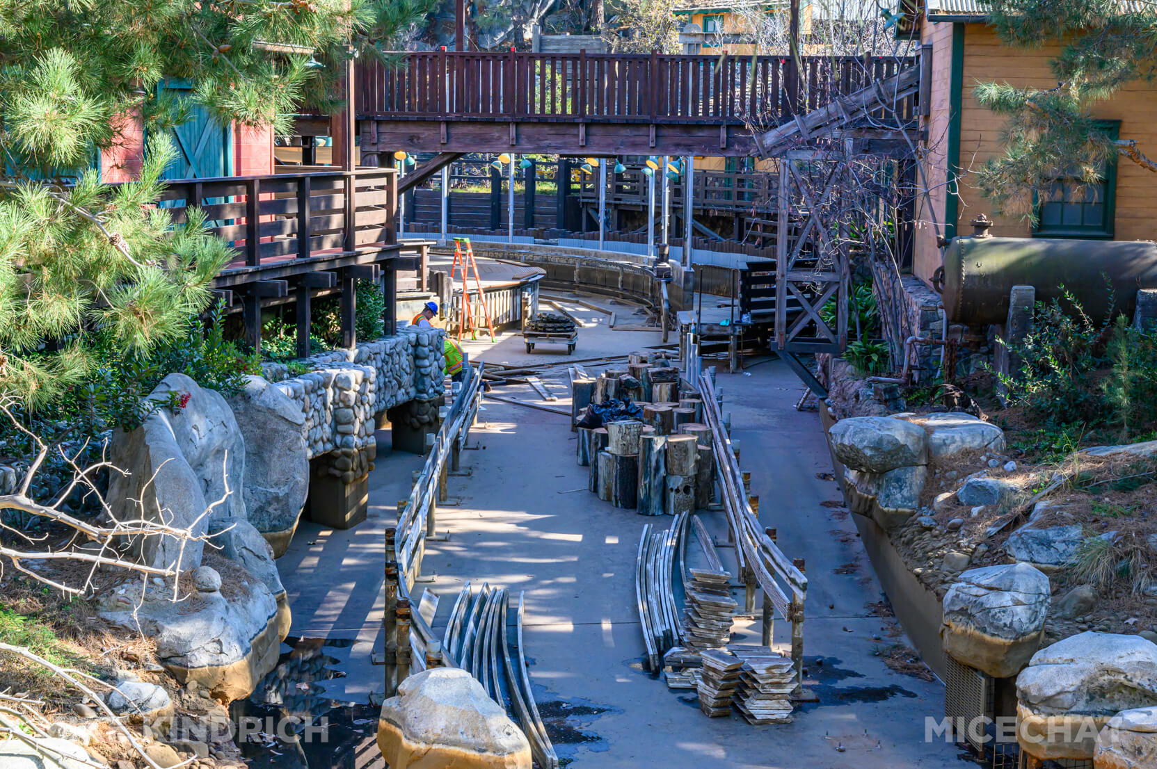 , DISNEYLAND UPDATE: I Do or I Don&rsquo;t? Lunar Fun & Building the Future!