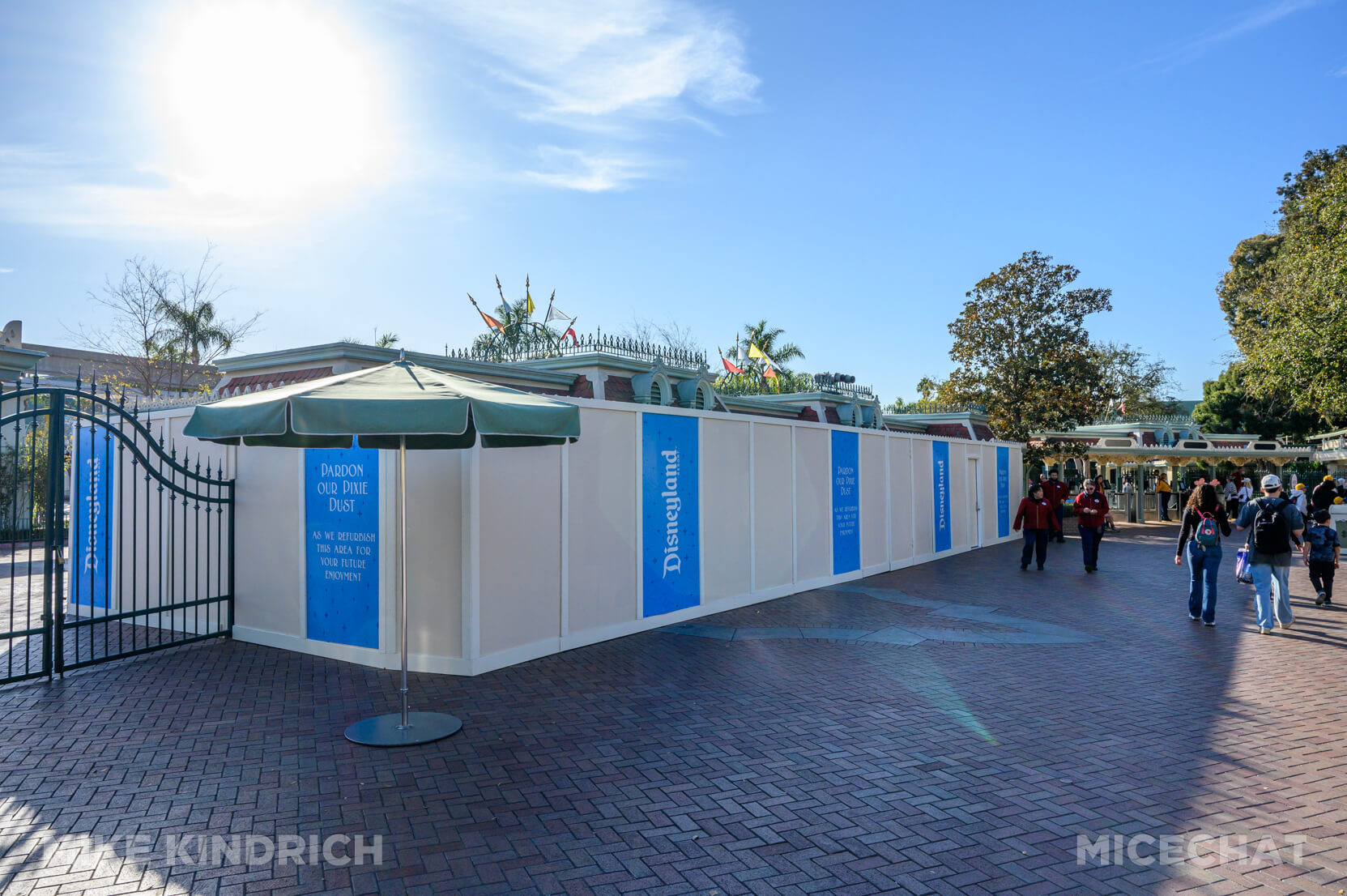 , DISNEYLAND UPDATE: I Do or I Don’t? Lunar Fun & Building the Future!