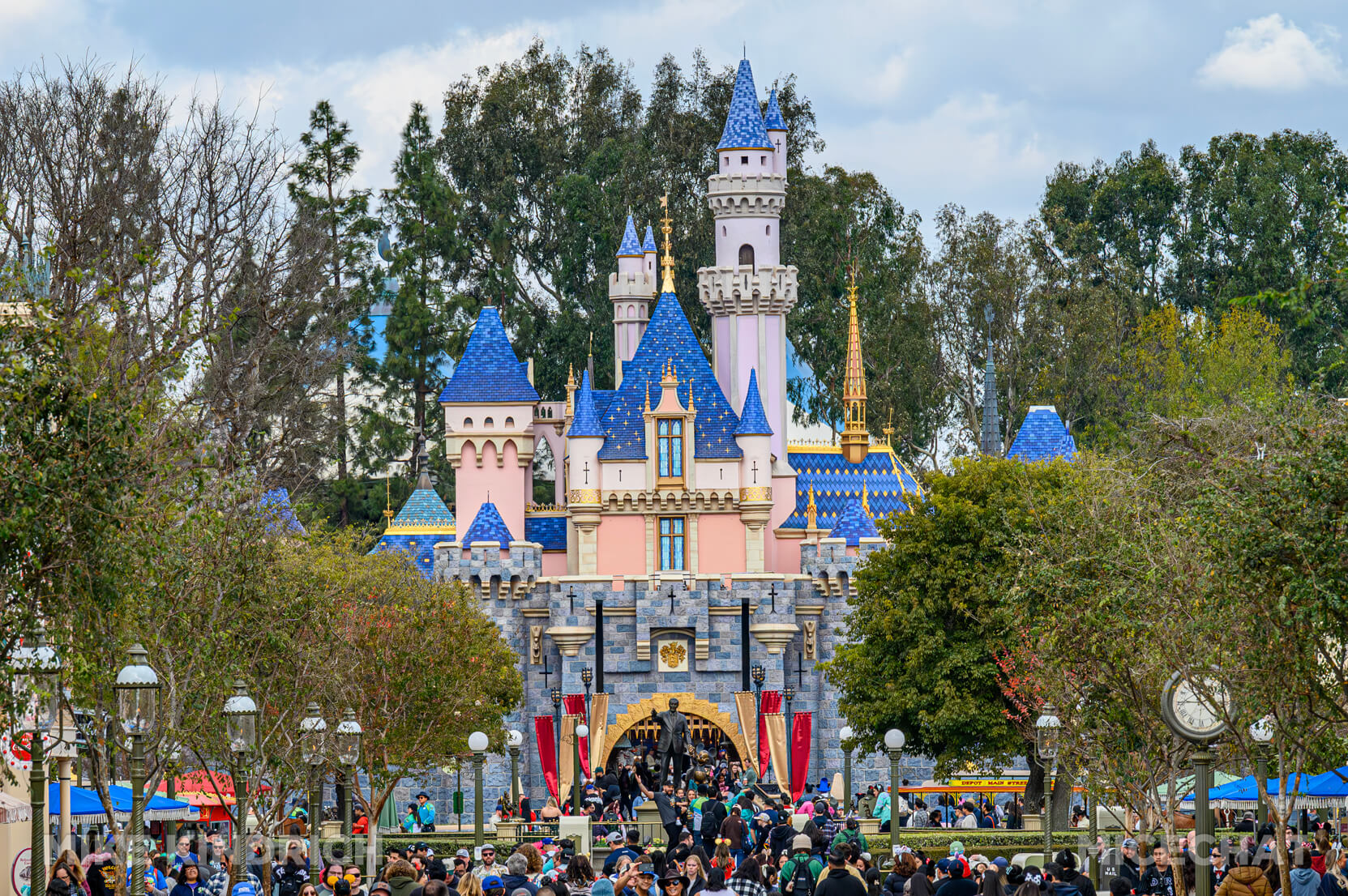 , DISNEYLAND UPDATE: I Do or I Don&rsquo;t? Lunar Fun & Building the Future!