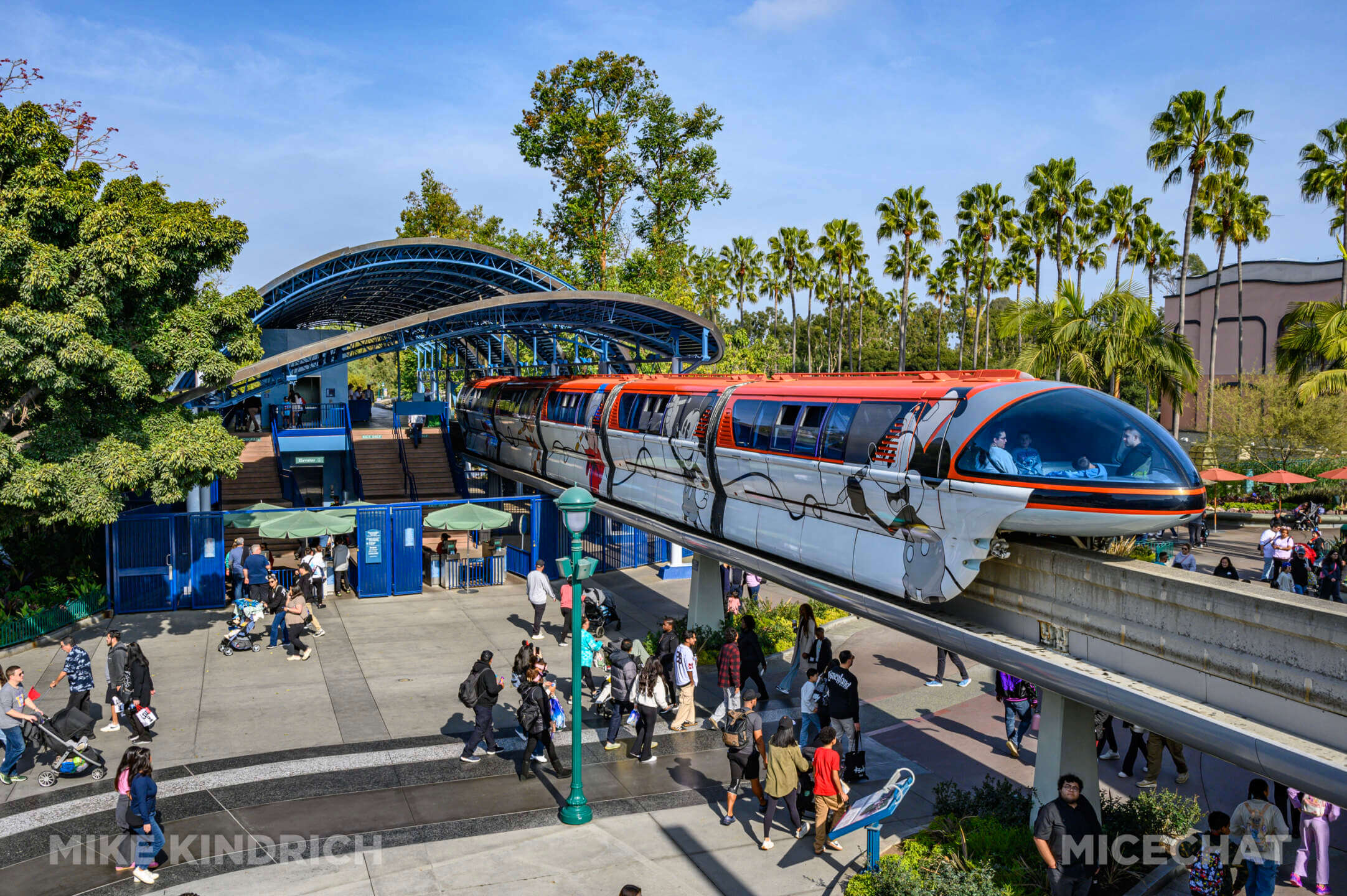 Disney California Adventure, Disney California Adventure Turns 25: Soarin’ Over California Returns, New Merch & Events