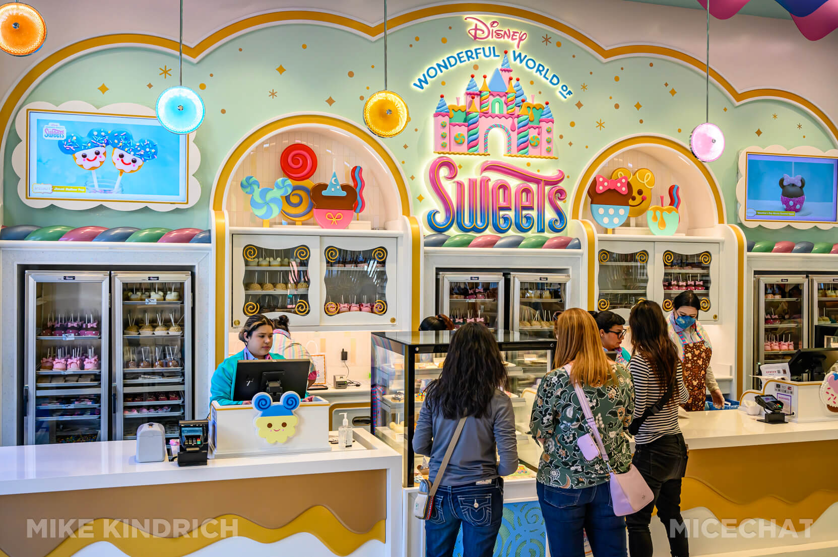, Disneyland Update: Takeovers, Makeovers & Overhauls!