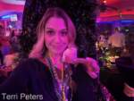 Universal Orlando Mardi Gras 2025 – beignet
