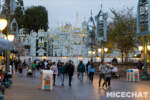 045_Disneyland_Small World construction