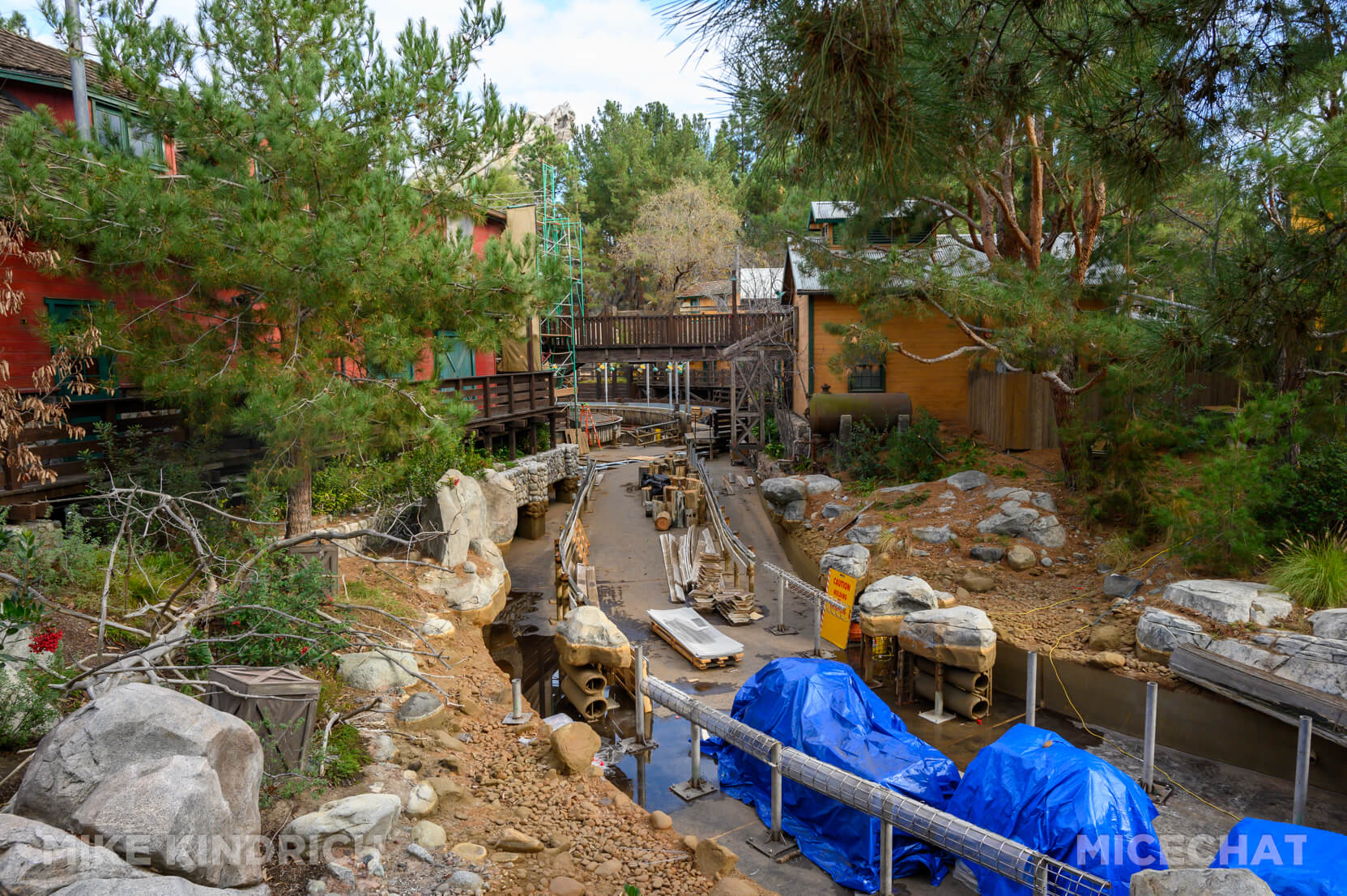 , DISNEYLAND UPDATE: End of the Line & Blasts from the Past!