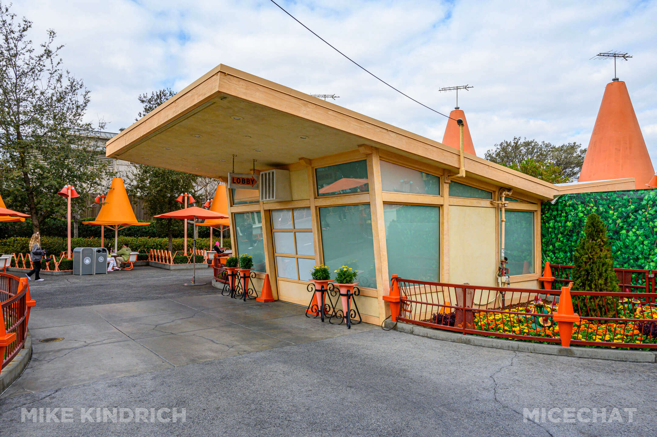 , DISNEYLAND UPDATE: End of the Line & Blasts from the Past!