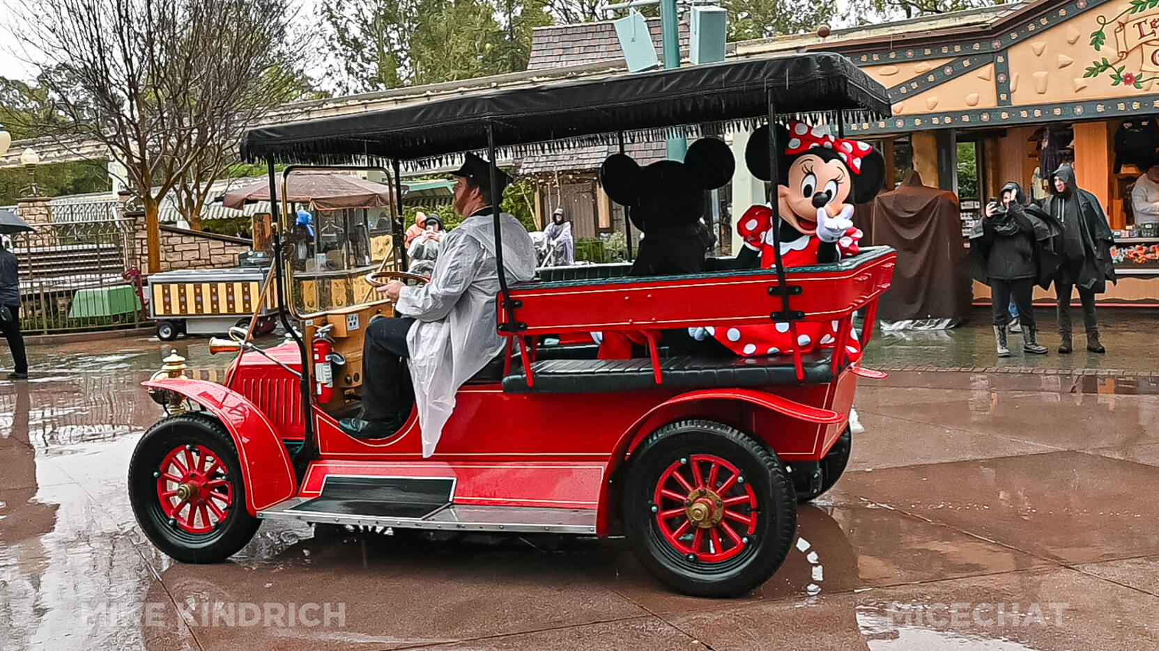 , DISNEYLAND UPDATE – Stormy Skies, Rising Moons & Delayed Debuts