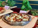 Epic-Universe-Pizza-Moon-Lunare