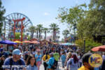 Disney California Adventure_Parade Corridore_Crowds