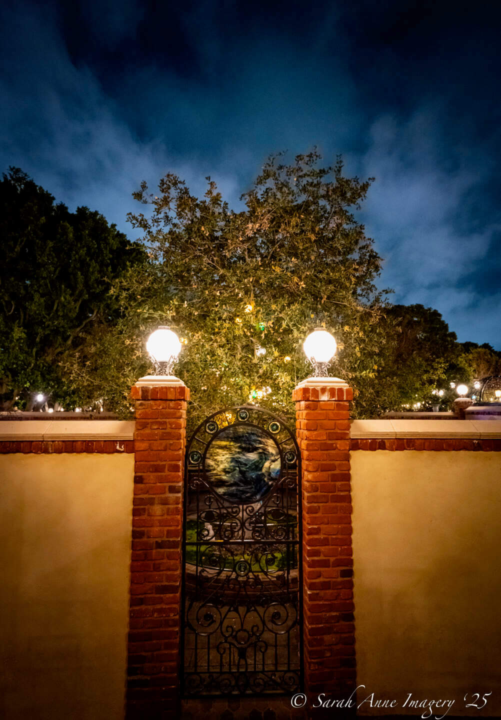 , DISNEYLAND UPDATE: Crowd Crush, Festival Feasts & Disneyland Delays