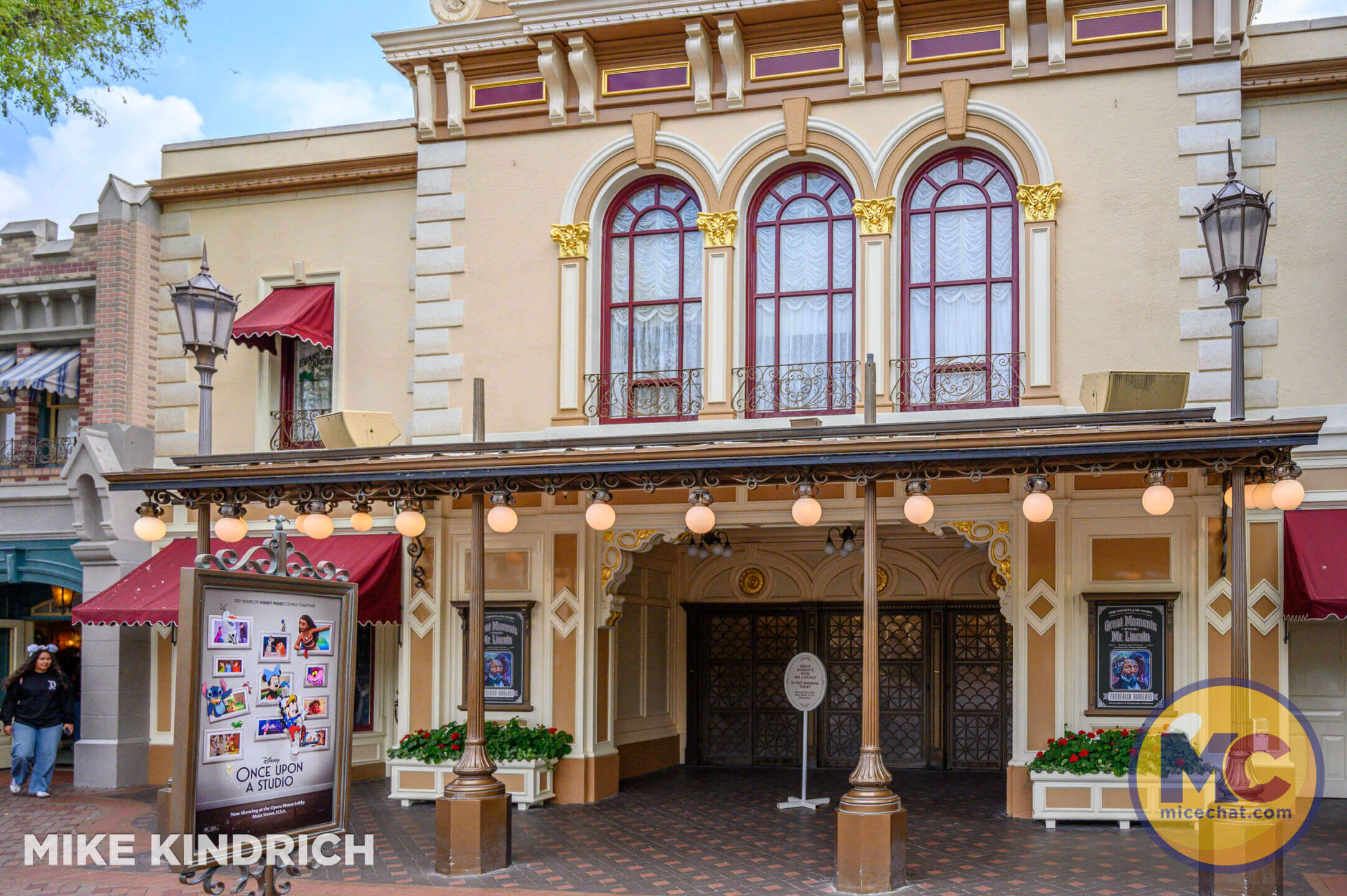 , DISNEYLAND UPDATE: Park Glow-Up, Red Guardian Drops In & Storefront Shake-Ups!
