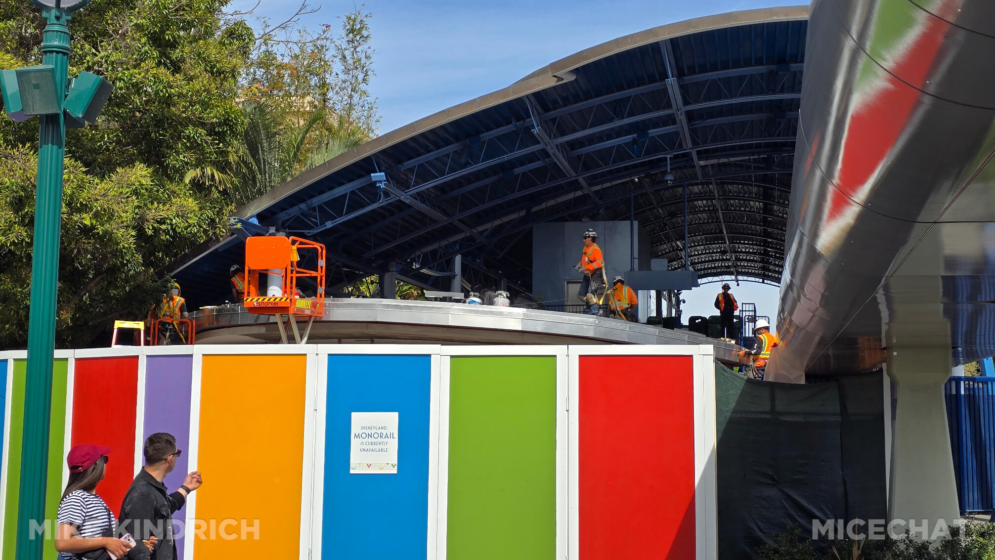 , DISNEYLAND UPDATE: Crowd Crush, Festival Feasts & Disneyland Delays
