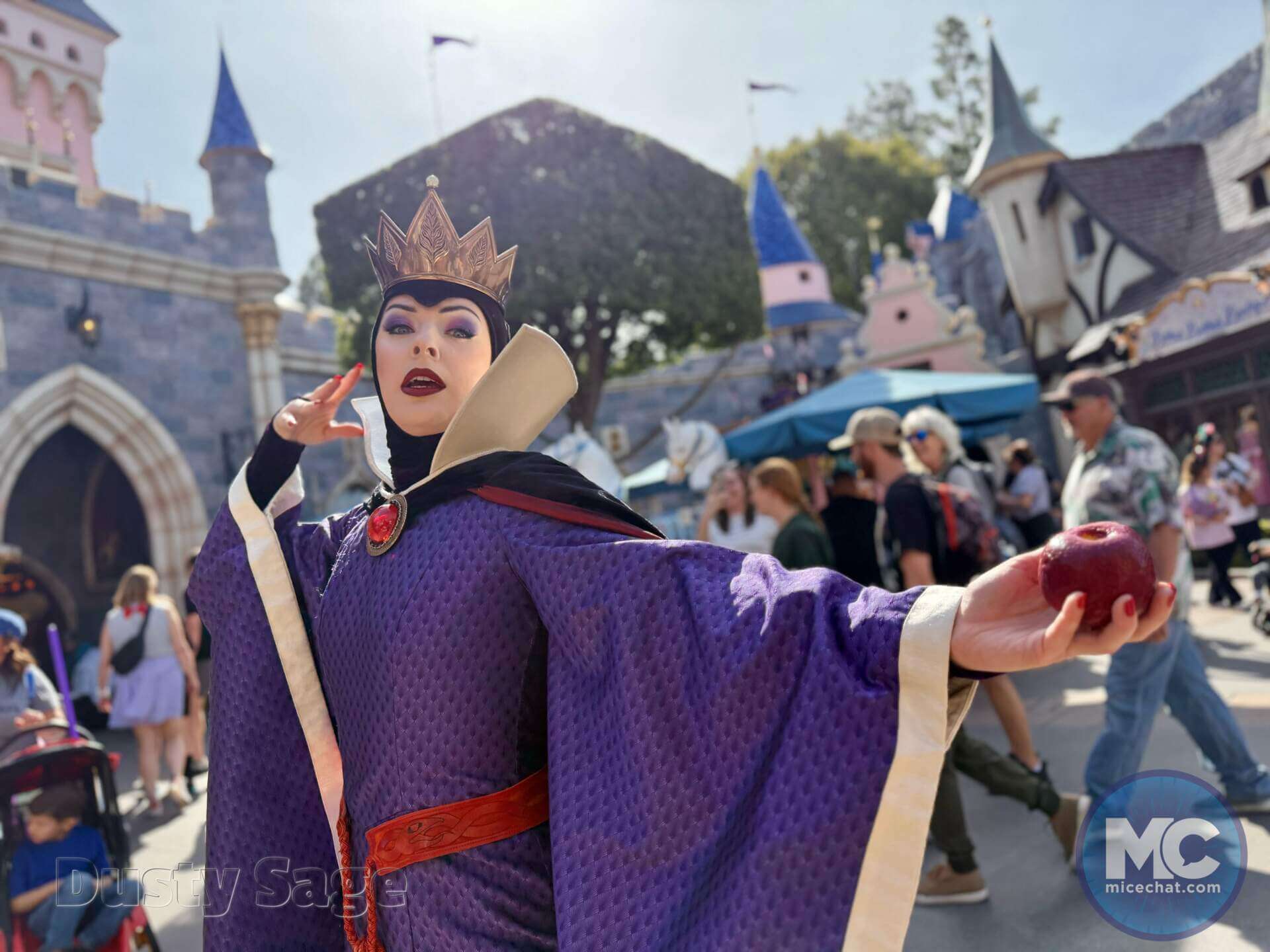 Snow White Live, Snow White – Merch, Mayhem, and Milestones!