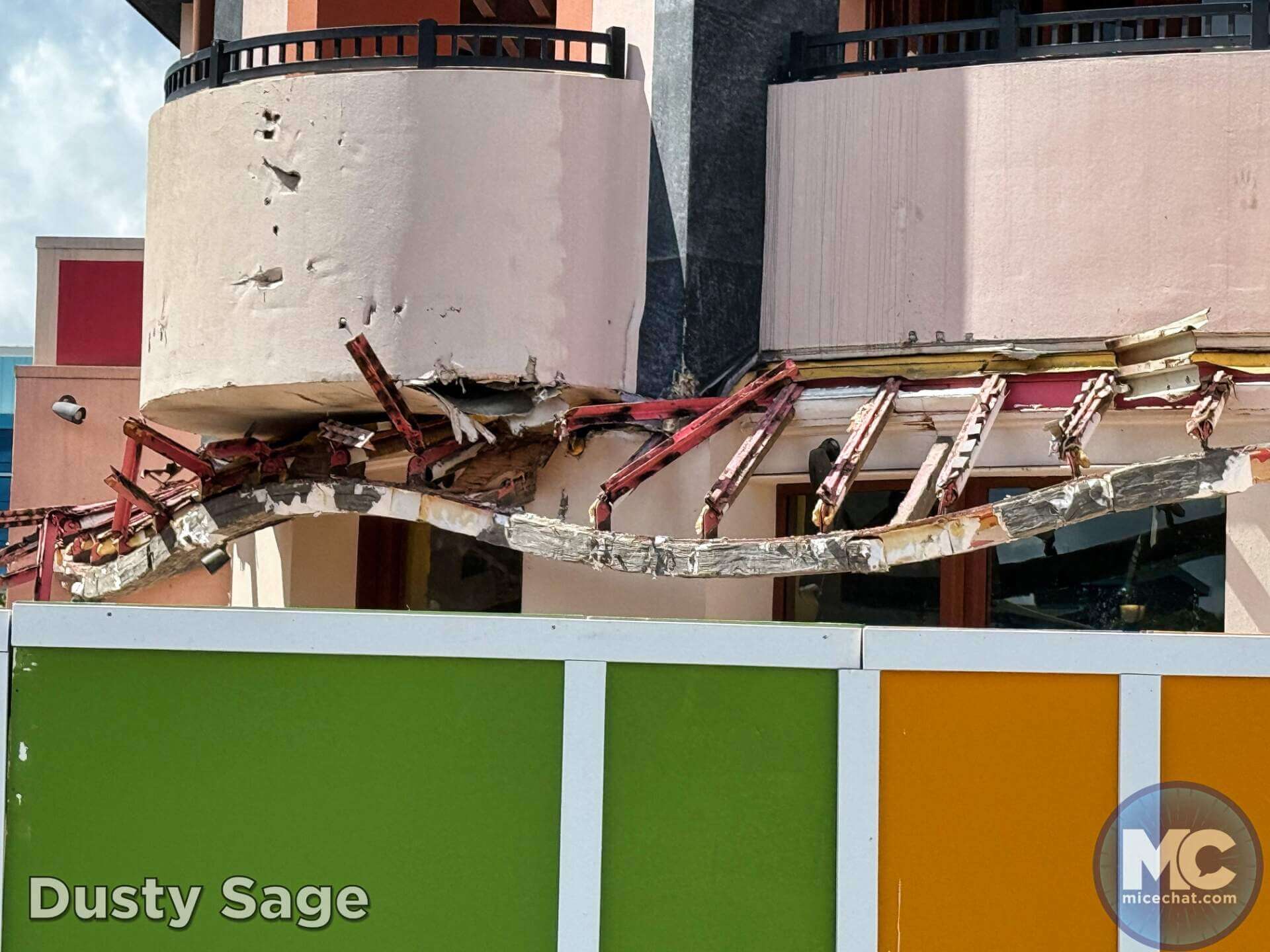 , DISNEYLAND UPDATE: A Hint of Green & A Wee Bit of Woe