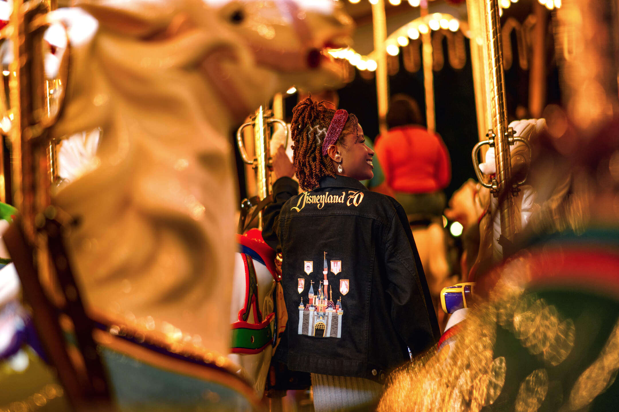 , DISNEYLAND UPDATE: Dance Parties, Demolition & The Competition Awakens