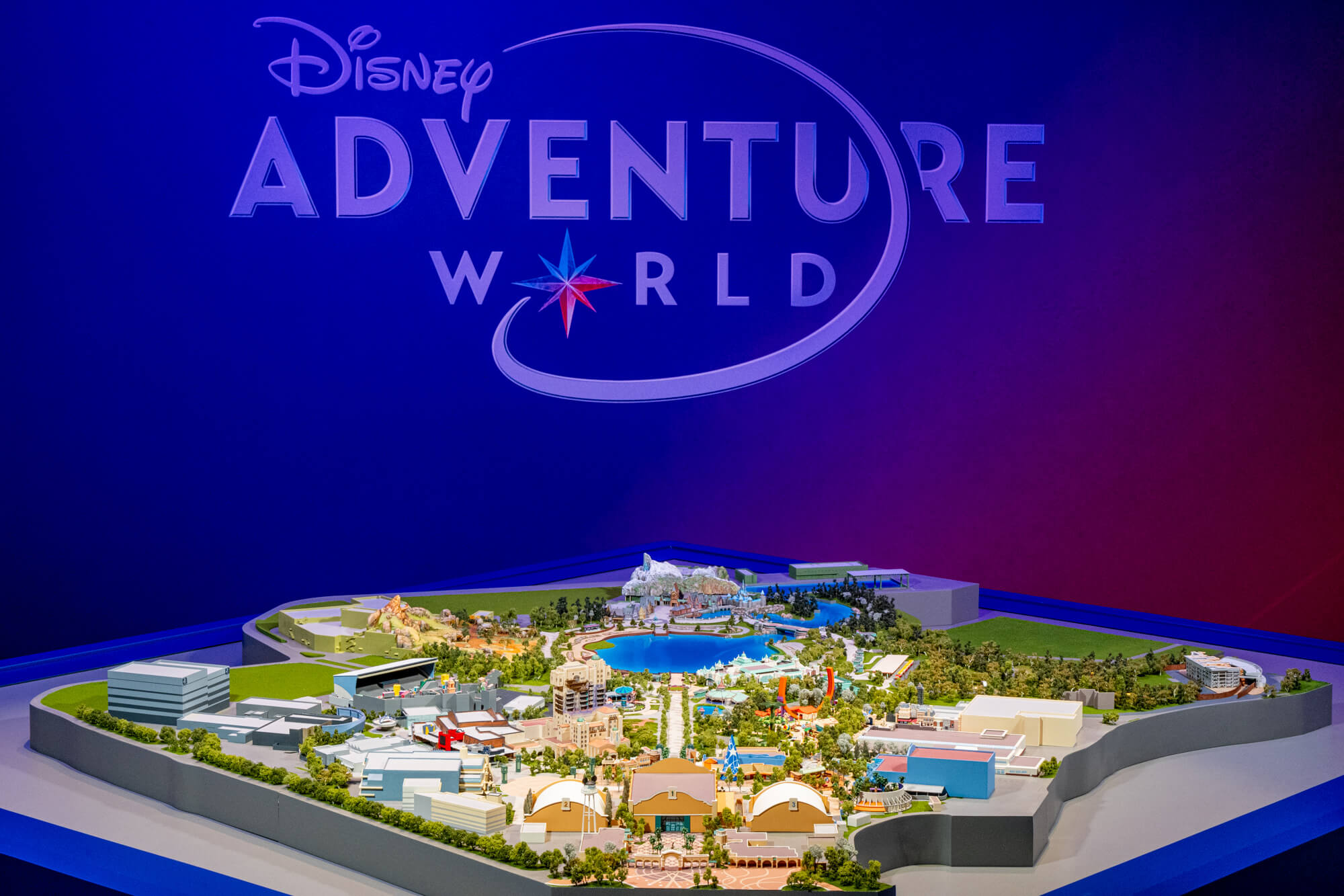 Disneyland Paris, Disneyland Paris Transformed With New Shows, New Attractions & New Name!