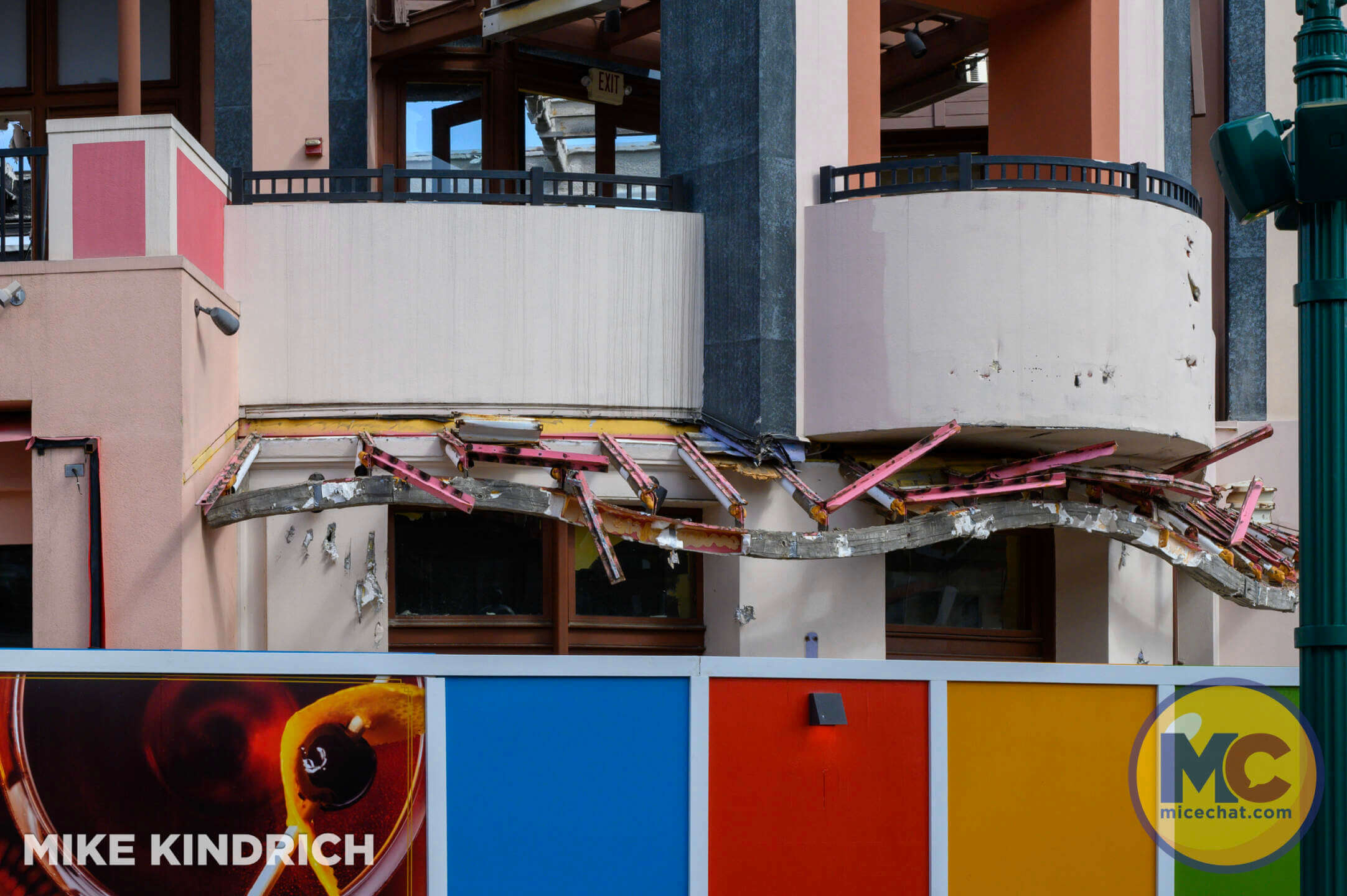 , DISNEYLAND UPDATE: Dance Parties, Demolition & The Competition Awakens
