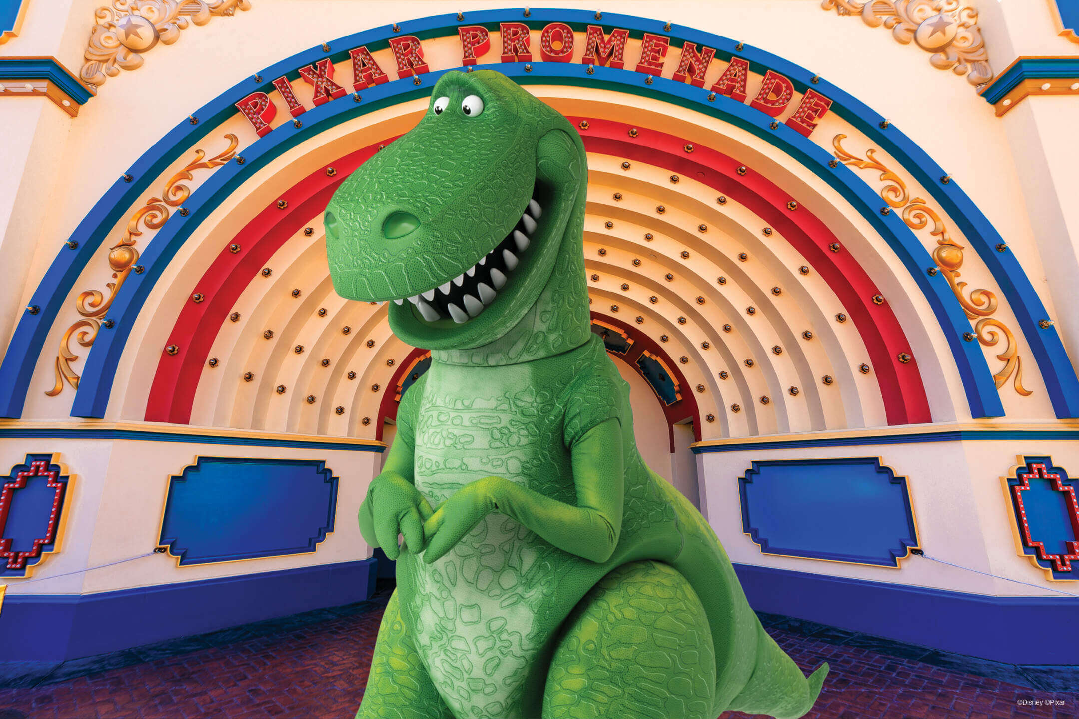 , DISNEYLAND UPDATE: Dance Parties, Demolition & The Competition Awakens