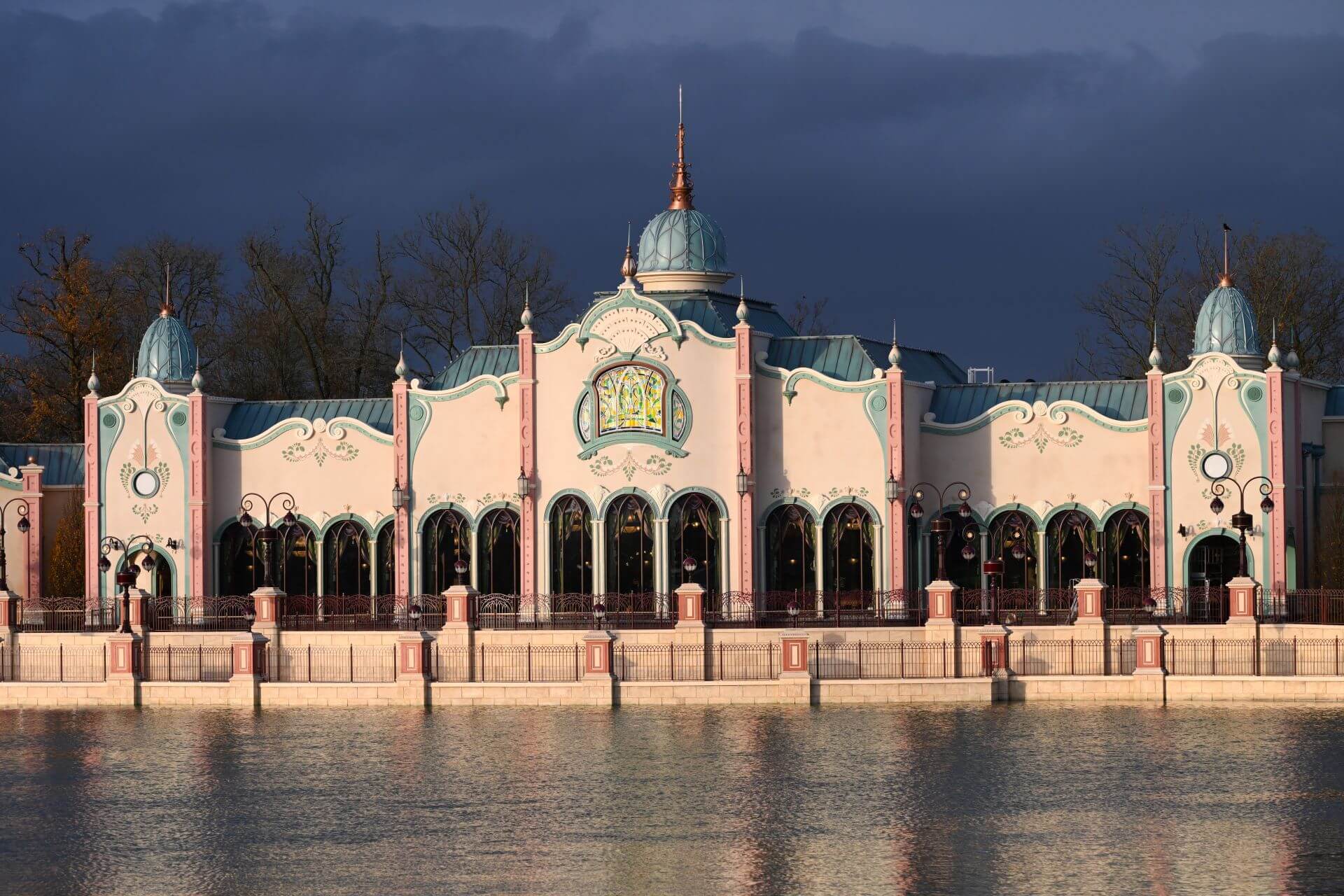 Disneyland Paris, Disneyland Paris Transformed With New Shows, New Attractions & New Name!