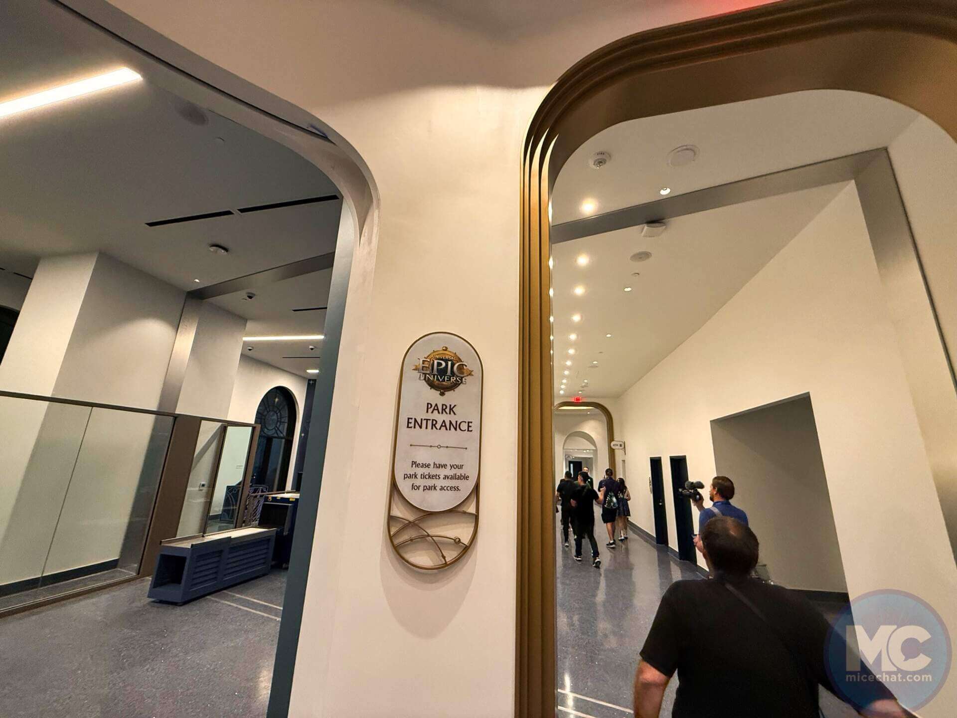 Helios Grand Hotel, Universal Helios Grand Hotel a Shining New Star on the Orlando Skyline
