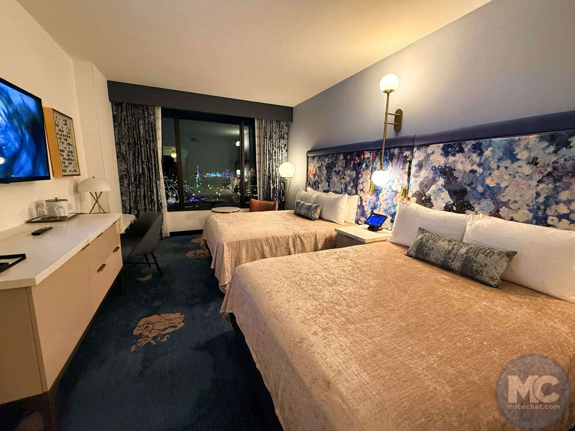 Helios Grand Hotel, Universal Helios Grand Hotel a Shining New Star on the Orlando Skyline