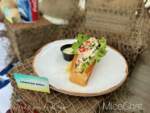 USH-Mega-Movie-Summer-Jaws-Lobster-Roll