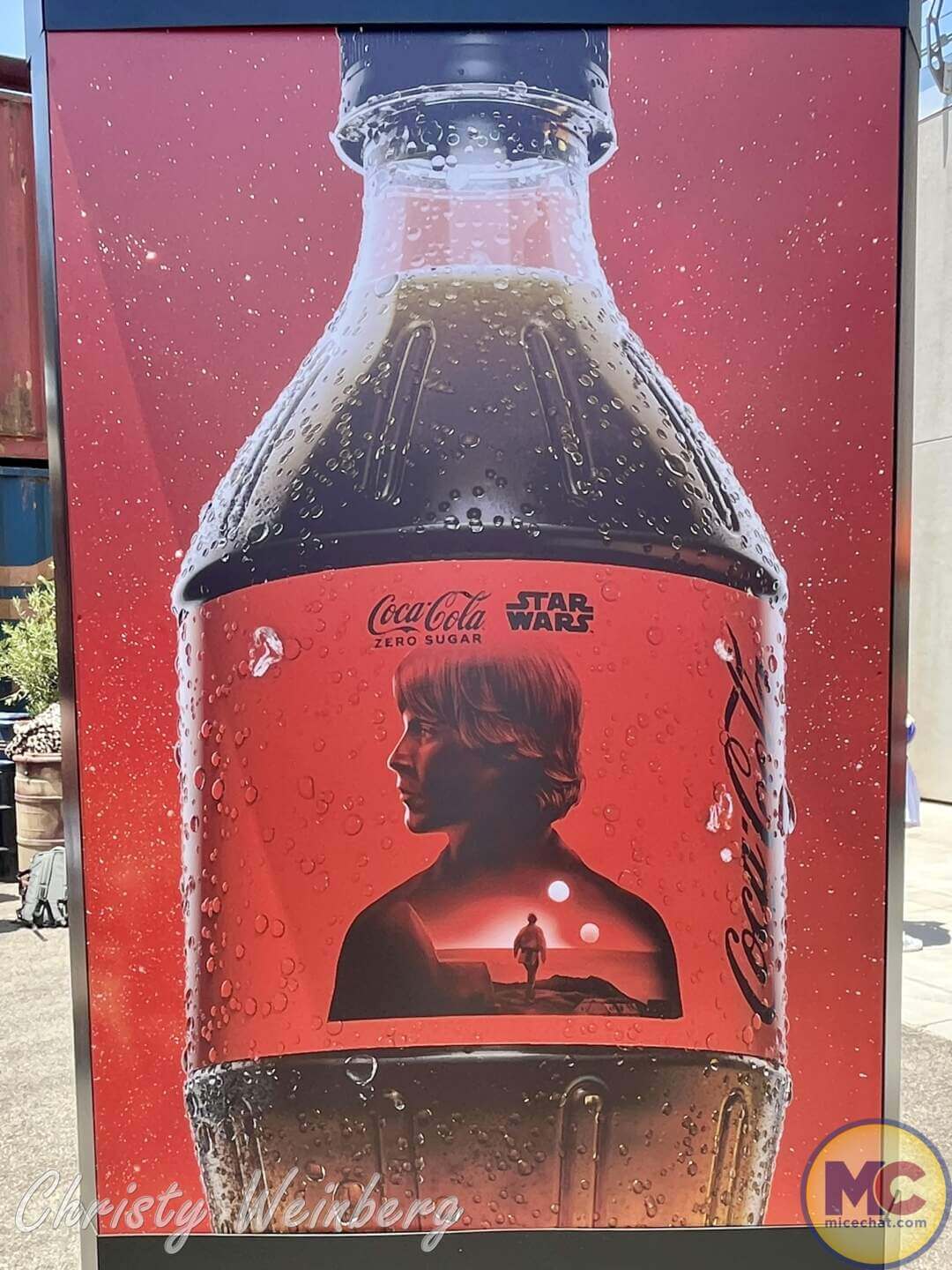 Coca-Cola x Star Wars, Coca-Cola x Star Wars: 30 New Designs, Disney Parks Exclusives & AR Fun!