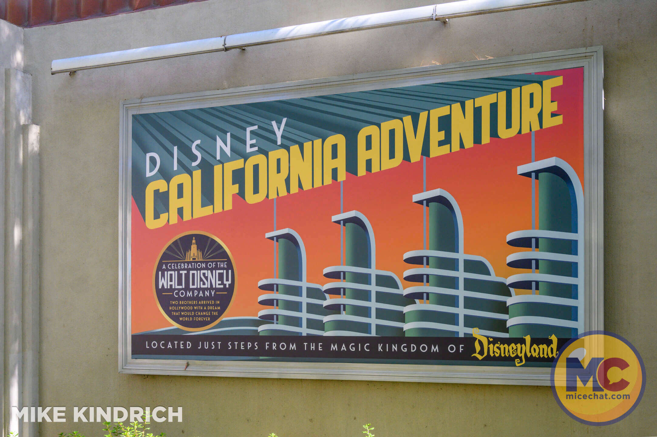 , DISNEYLAND UPDATE: Curious Crowds, Safety SNAFU & Exclusive Avengers Aerial!