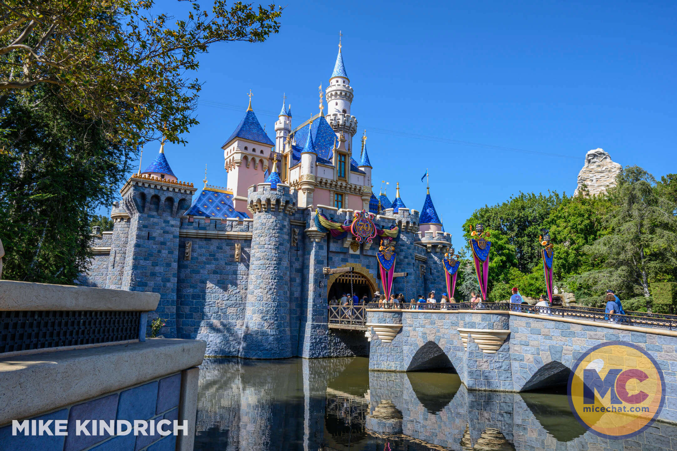 , DISNEYLAND UPDATE: Curious Crowds, Safety SNAFU & Exclusive Avengers Aerial!