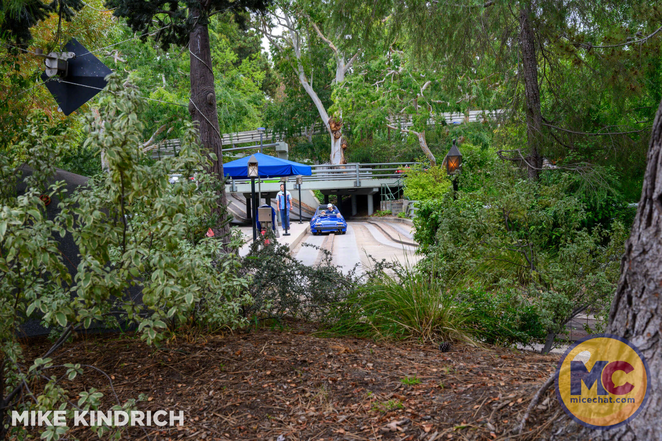 , DISNEYLAND UPDATE: Kim&rsquo;s Goodbye, Coco&rsquo;s Hello, Pandora Puzzlement & Construction Craziness!