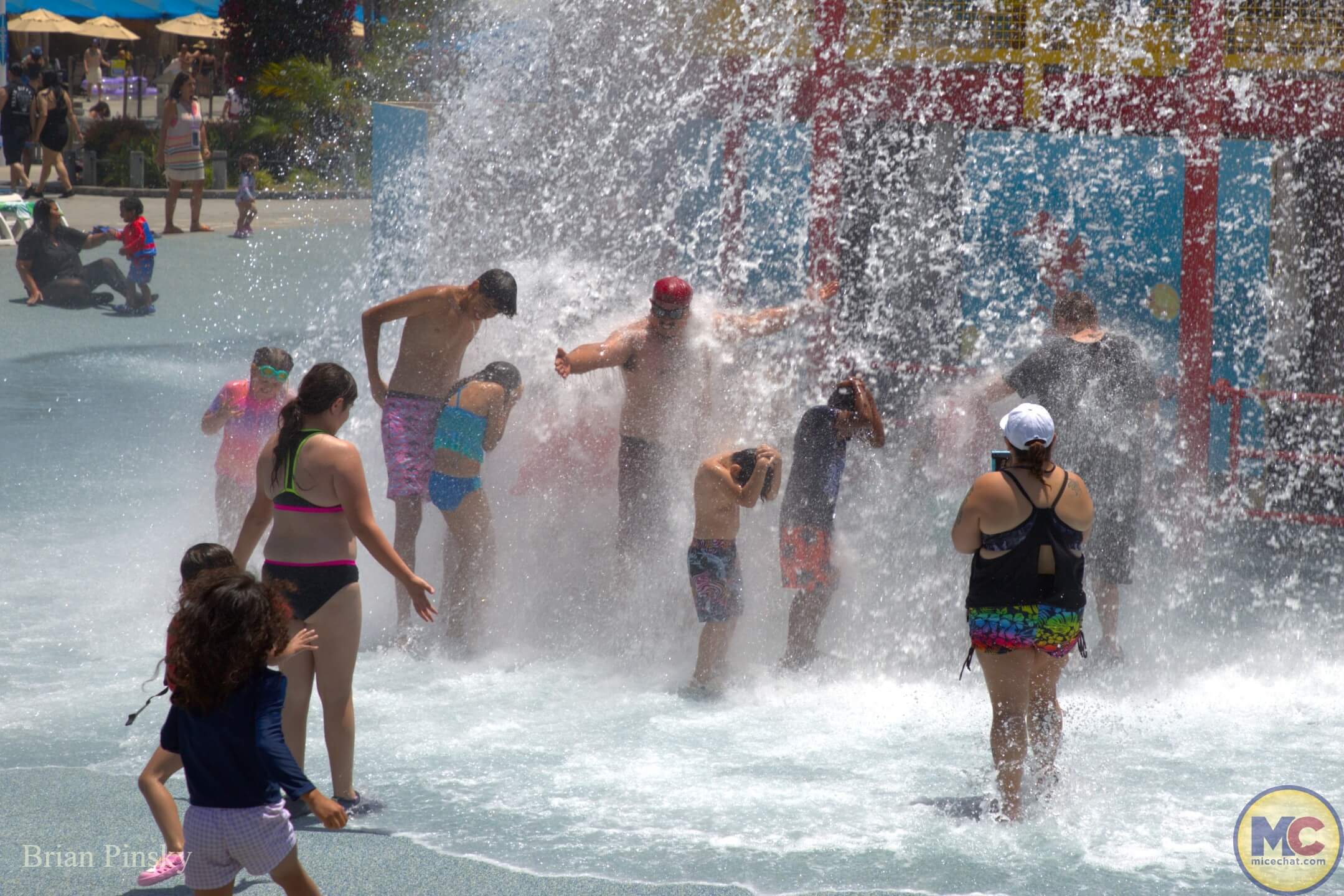 Knott’s Berry Farm construction update, Knott’s Berry Farm Update: Loops, Splashes, and Season Passes