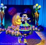 Minnie Mouse Halloween Time Disneyland 2025