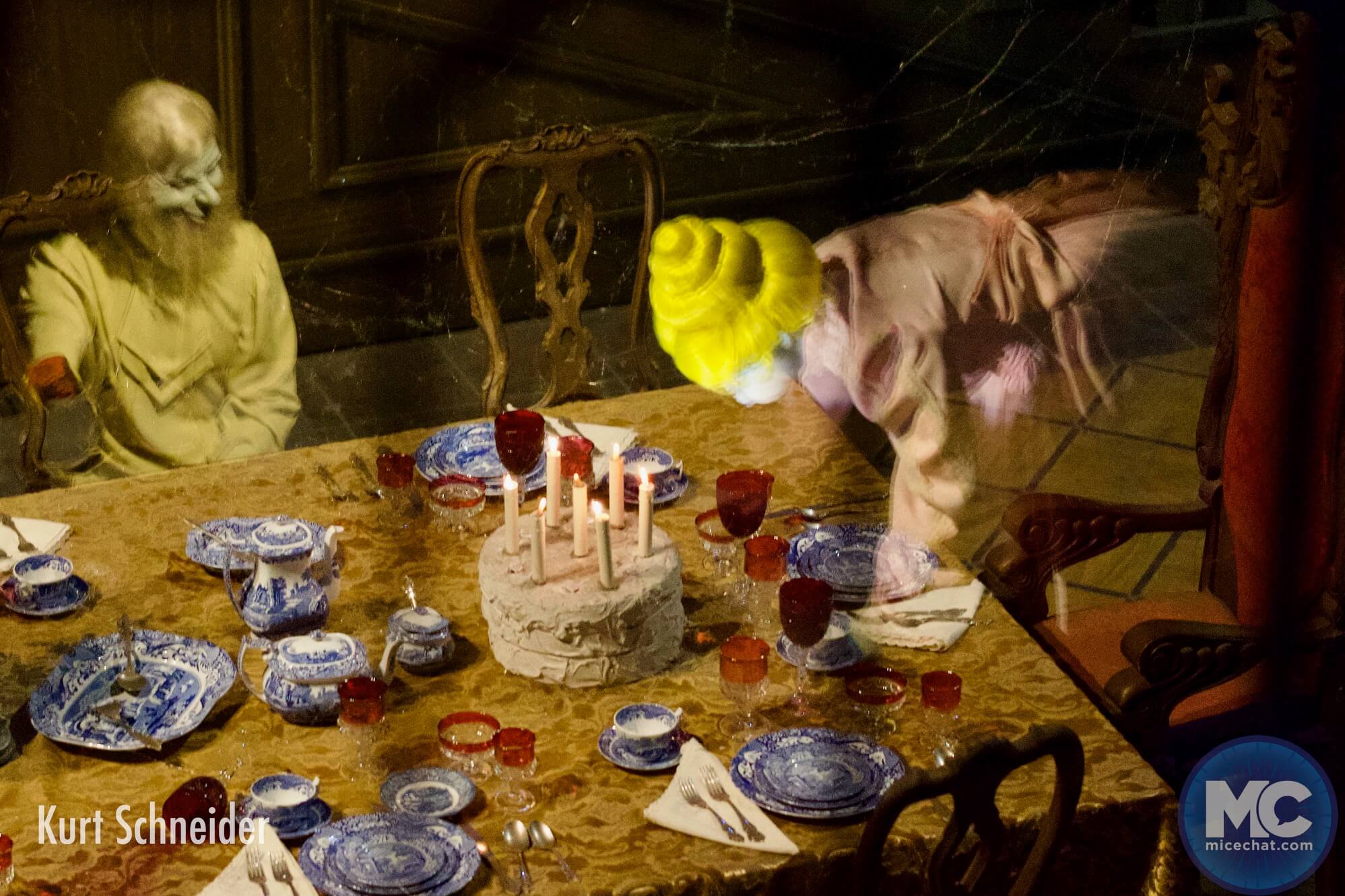, DISNEYLAND UPDATE: Kim&rsquo;s Goodbye, Coco&rsquo;s Hello, Pandora Puzzlement & Construction Craziness!