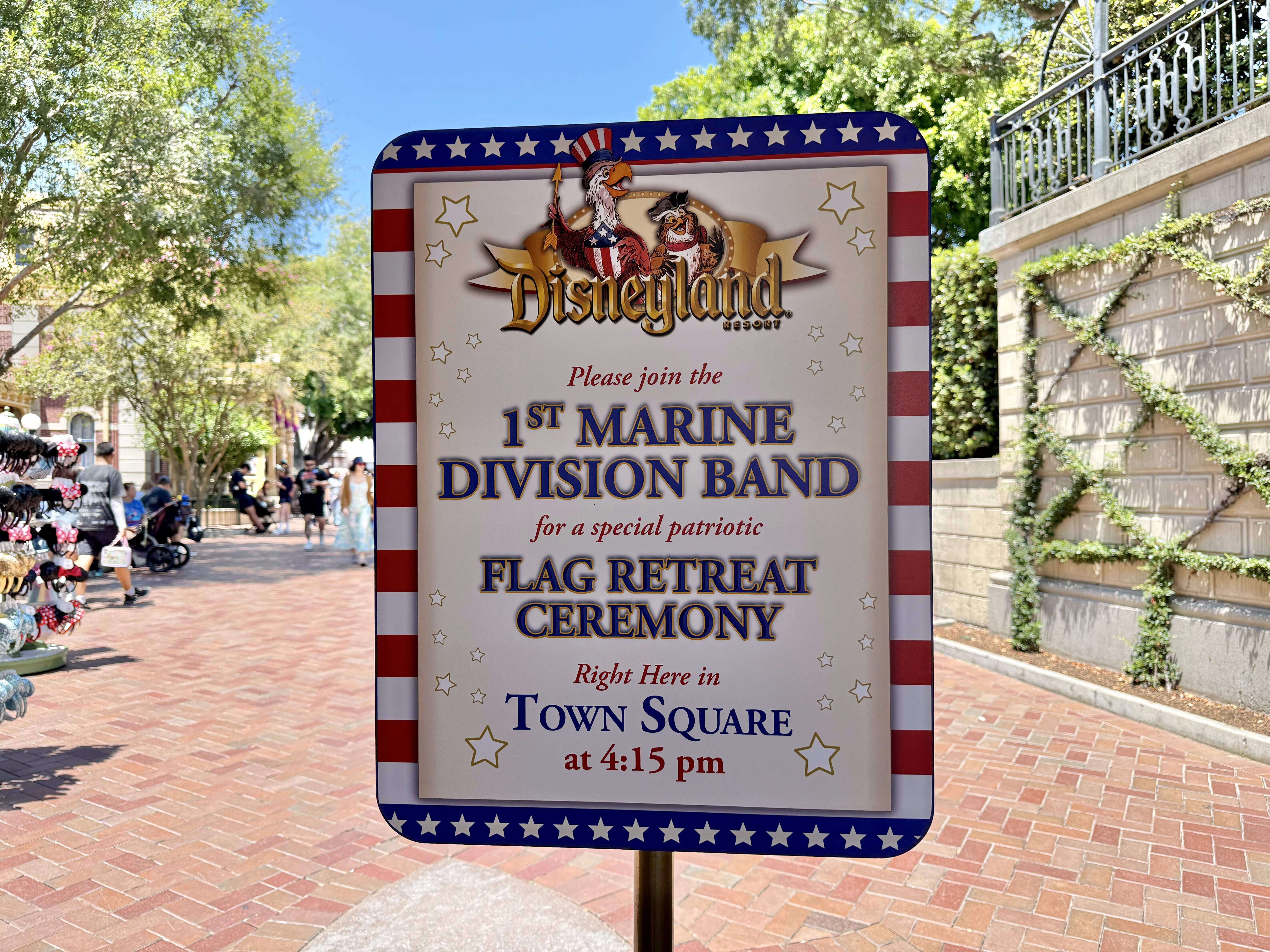 , DISNEYLAND UPDATE: The 4th Fizzles, Crowds Collapse + Pixies, Ghosts & Robo Walt!