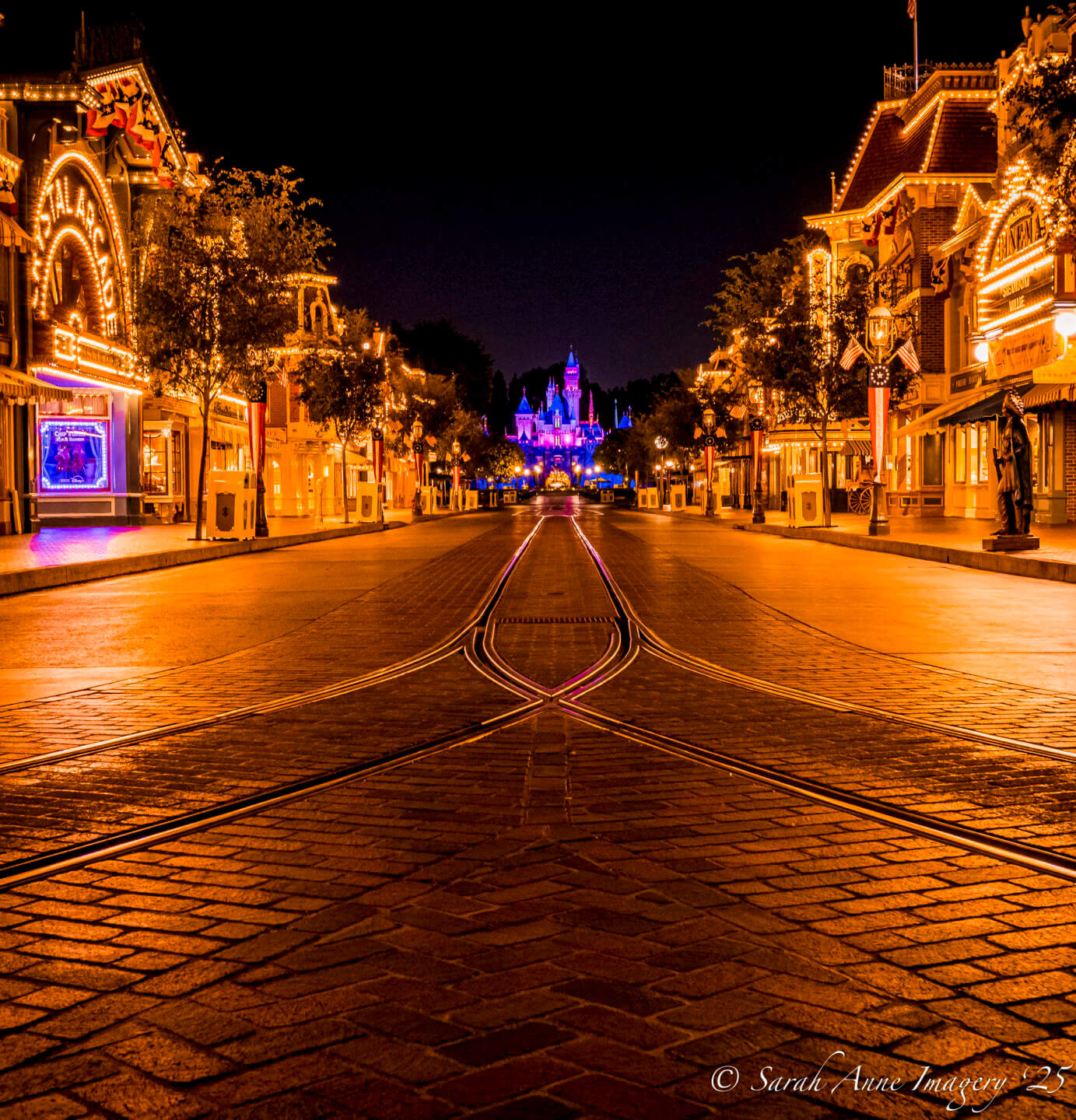 , DISNEYLAND UPDATE: The 4th Fizzles, Crowds Collapse + Pixies, Ghosts & Robo Walt!