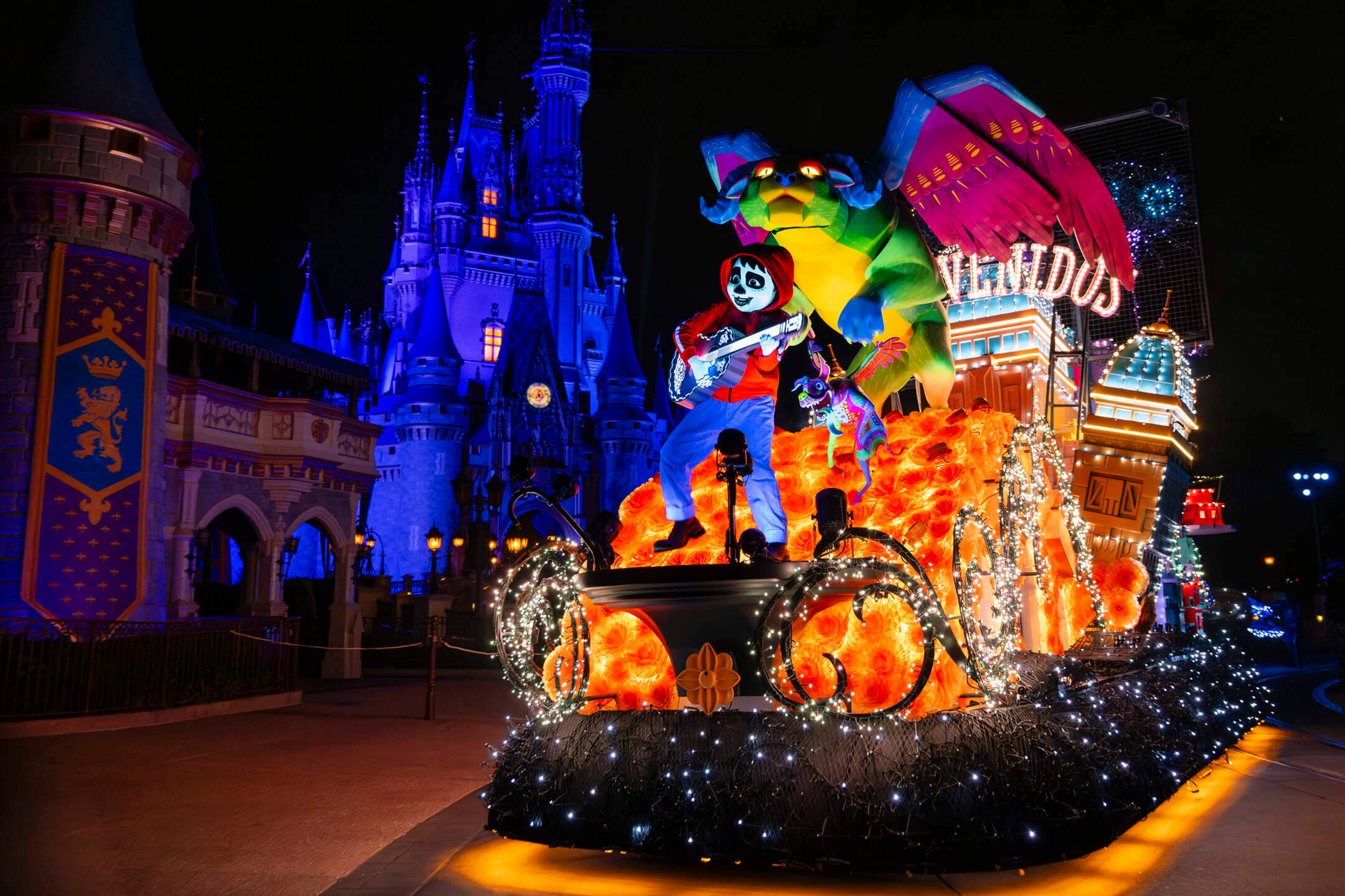 Starlight Parade, WDW UPDATE: New Parade, Revived Ride & A Not-So-Merry Goodbye