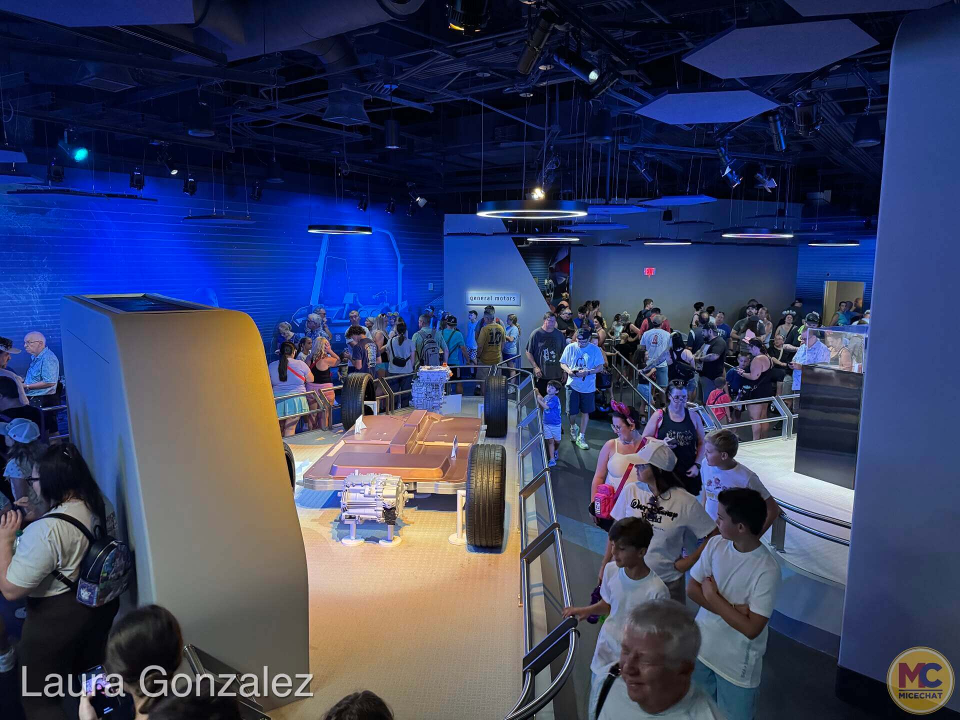 Starlight Parade, WDW UPDATE: New Parade, Revived Ride & A Not-So-Merry Goodbye