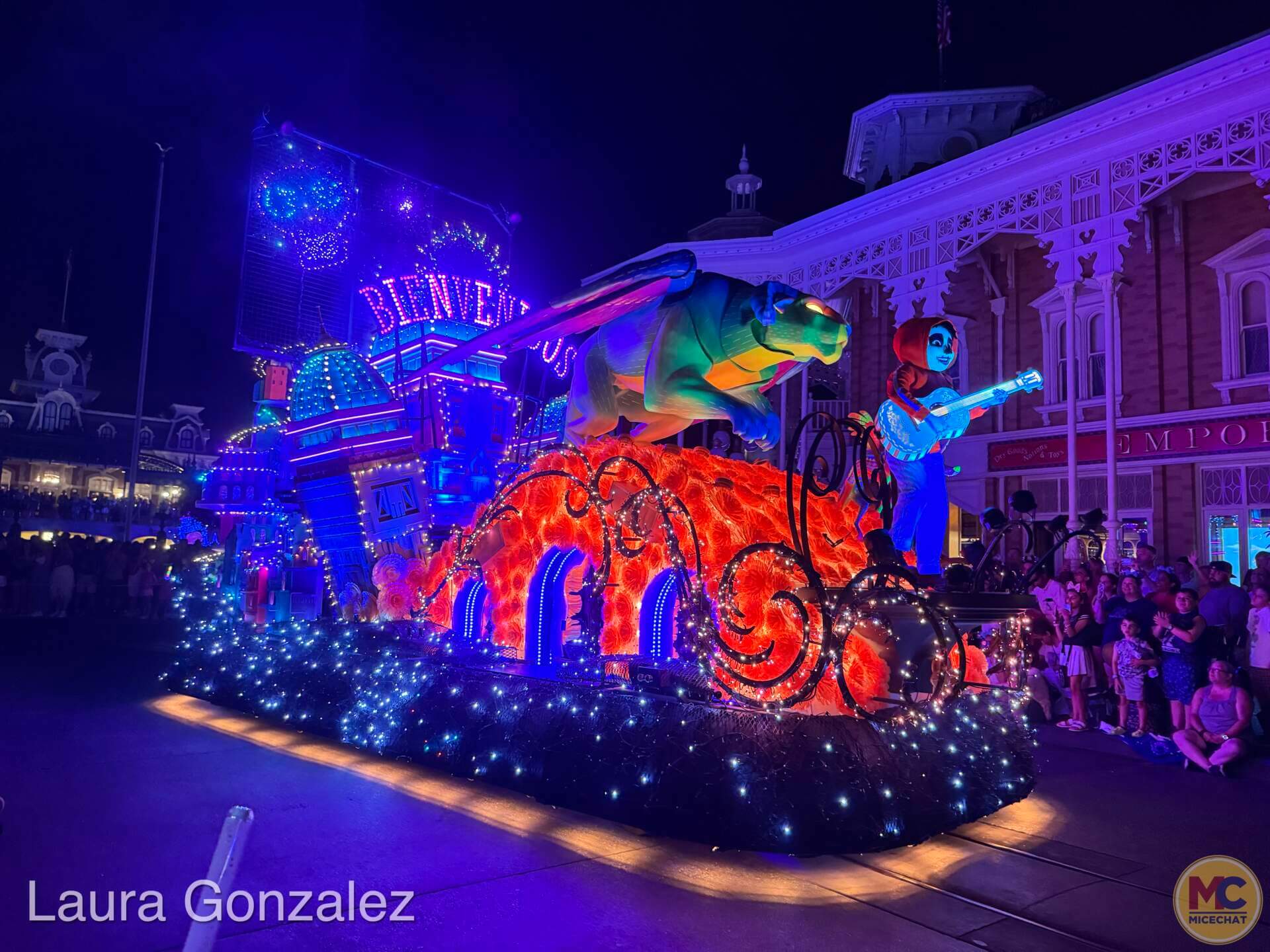 Starlight Parade, WDW UPDATE: New Parade, Revived Ride & A Not-So-Merry Goodbye