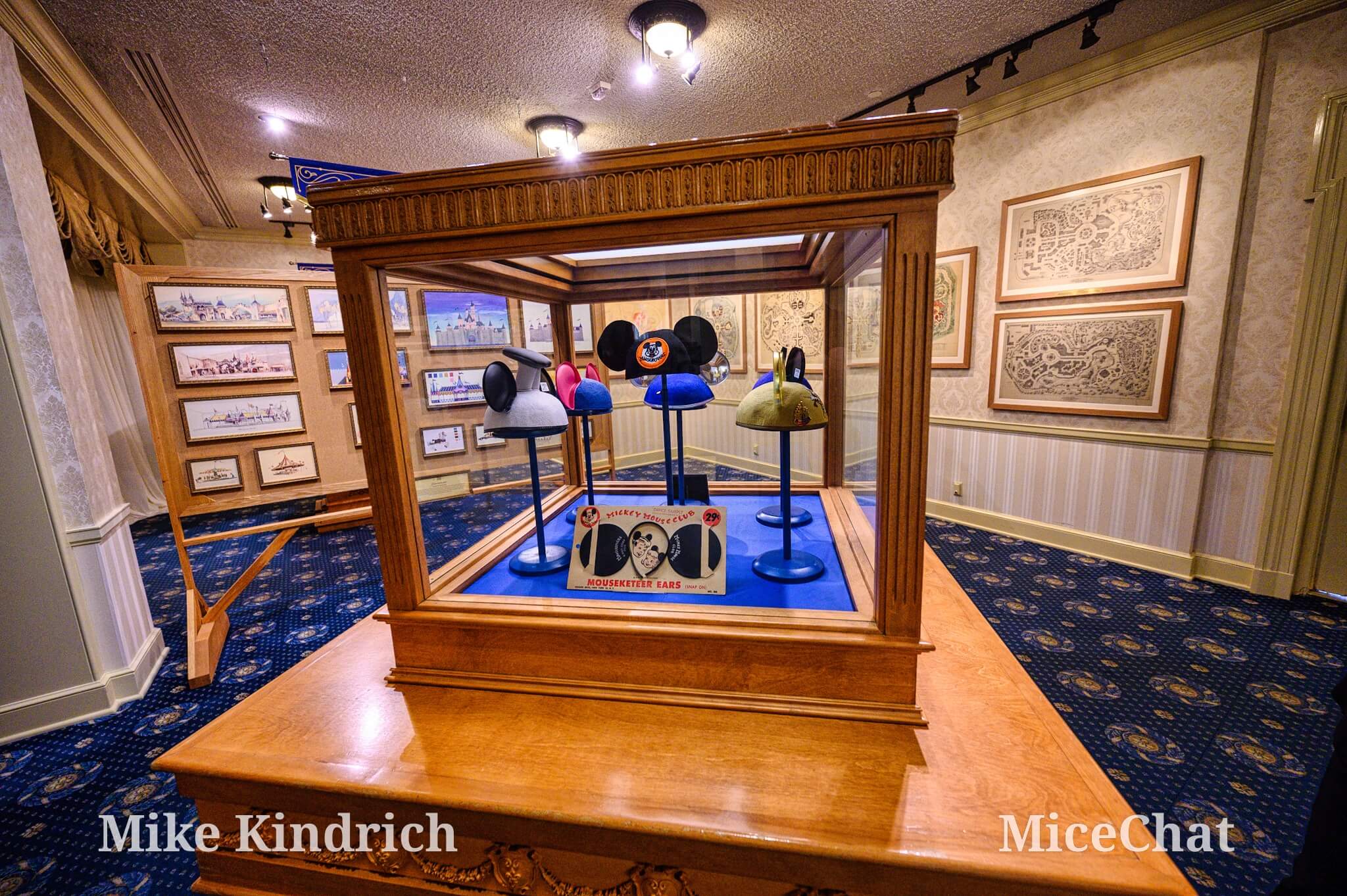 , DISNEYLAND UPDATE: Wobbly Walt, Zootopia Surprise & 70 Years of Fun!