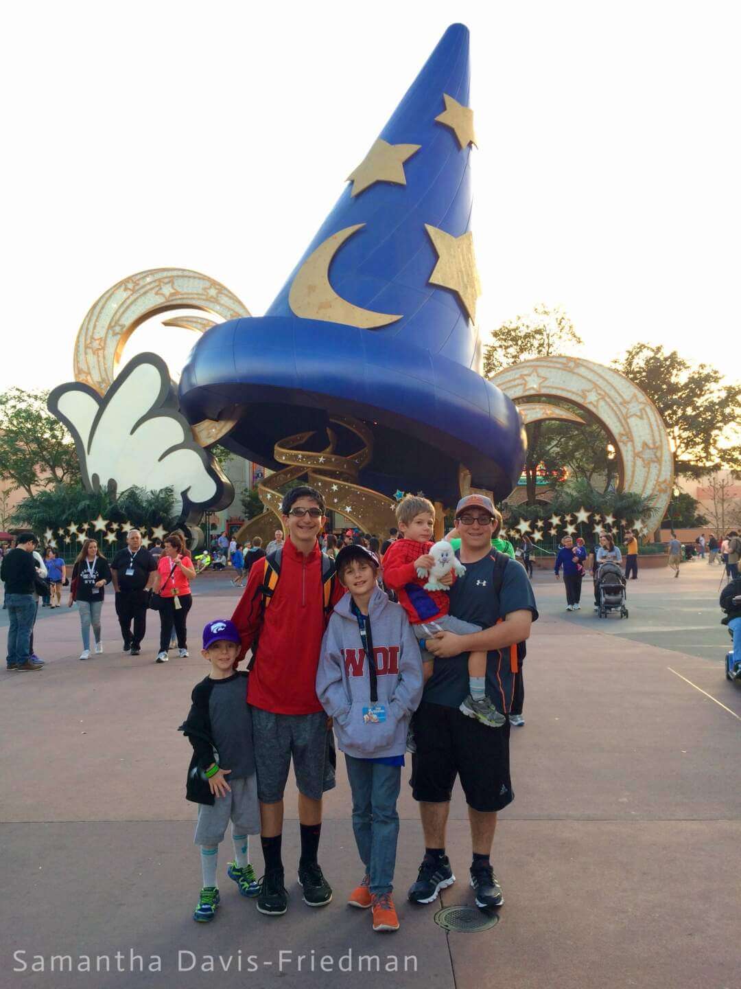 Starlight Parade, WDW UPDATE: New Parade, Revived Ride & A Not-So-Merry Goodbye