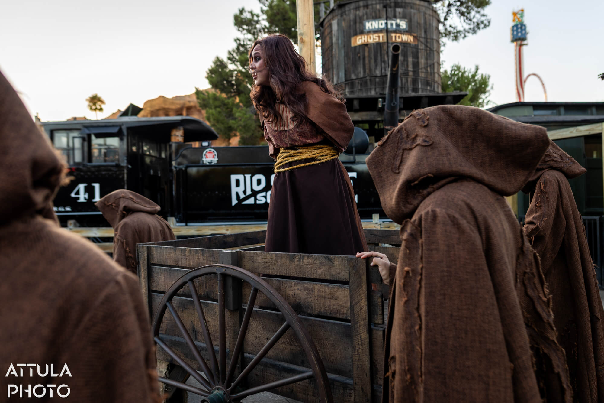Knott's Scary Farm, 🎃 Knott’s Scary Farm 2025 Guide: New Mazes, What’s Leaving, Haunted Happenings, Foodie Frights & a Hangin’