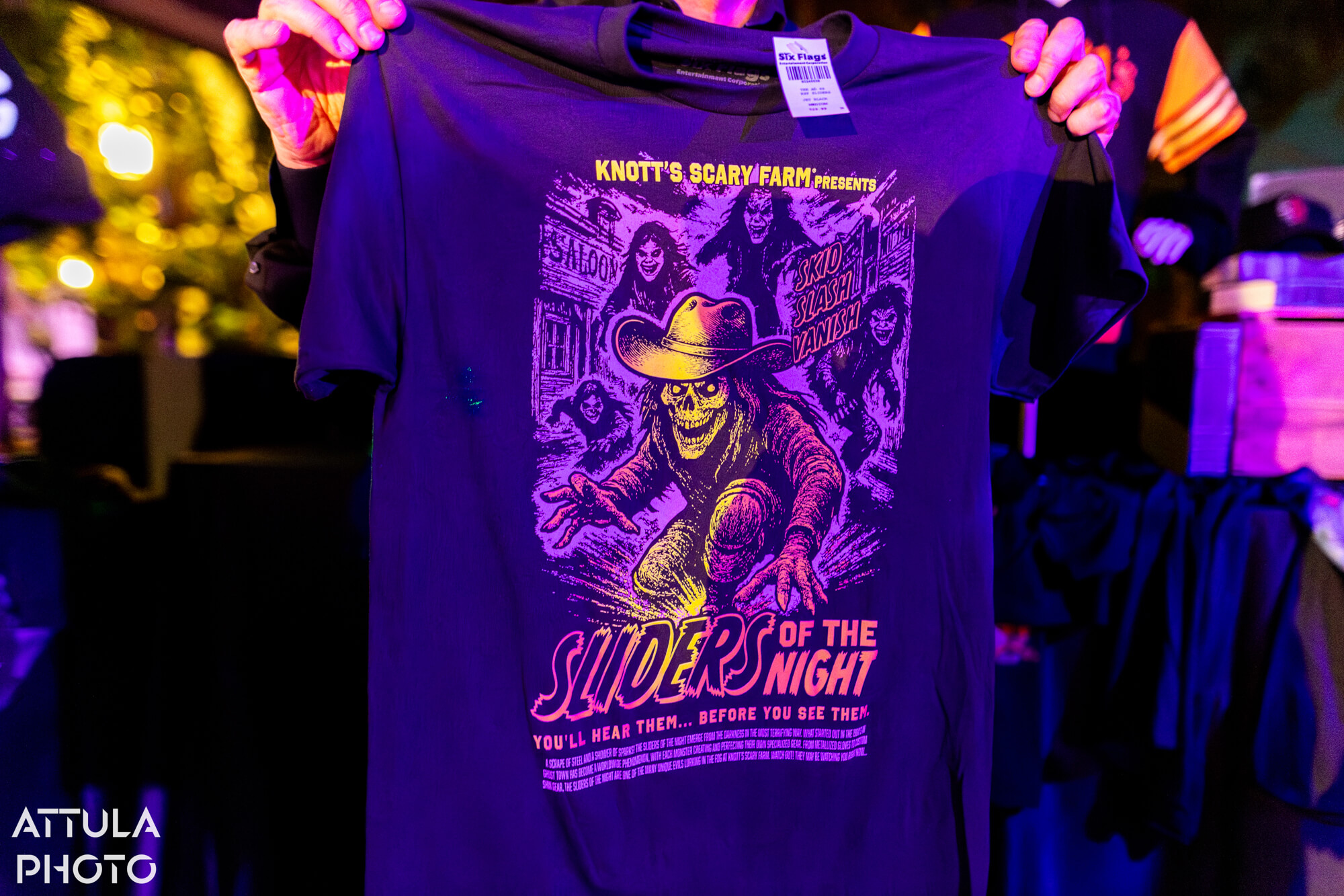Knott's Scary Farm, 🎃 Knott’s Scary Farm 2025 Guide: New Mazes, What’s Leaving, Haunted Happenings, Foodie Frights & a Hangin’