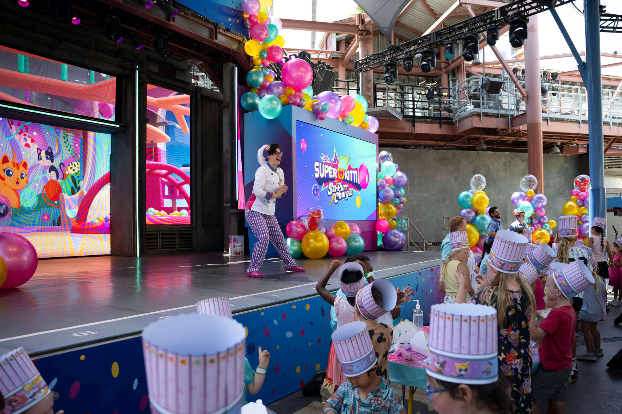 , DISNEYLAND UPDATE: Pumpkins, Profits & Park Progress!