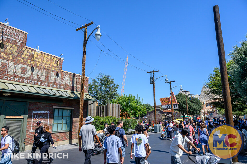 , DISNEYLAND UPDATE: Pumpkins, Profits & Park Progress!