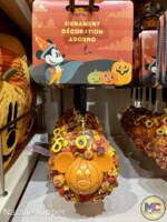 Disneyland-Disney Halloween merchandise 2025-Mickey Mouse Family Halloween Collection-Mickey Pumpkin wreath ornament