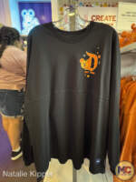 Disneyland-Disney Halloween merchandise 2025-Mickey Mouse Family Halloween Collection-Mickey and friends Halloween Disneyland spirit jersey for adults-front