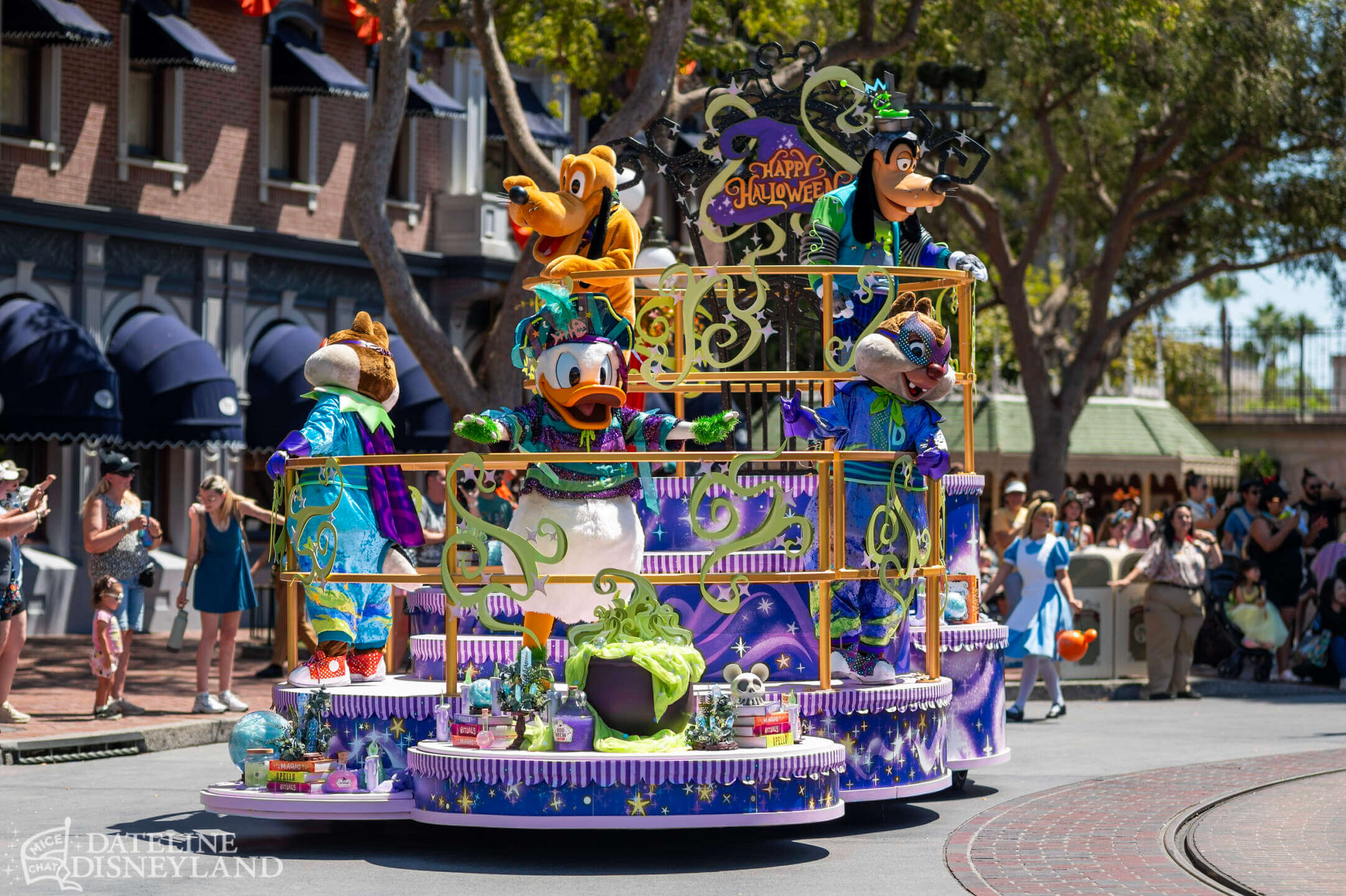 Halloween Time, Disneyland Update: Halloween Time Treats… And a Few Tricks!